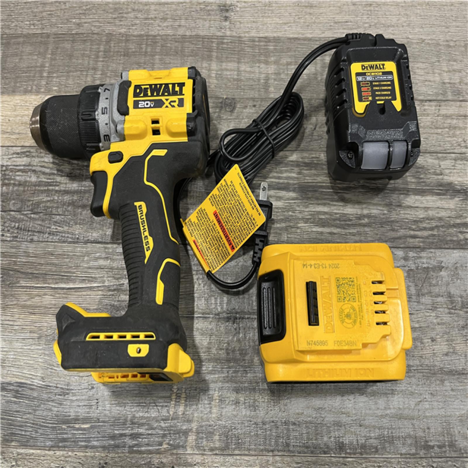 AS-IS DEWALT 20V MAX XR Brushless Cordless 1/2 Drill/Driver Kit