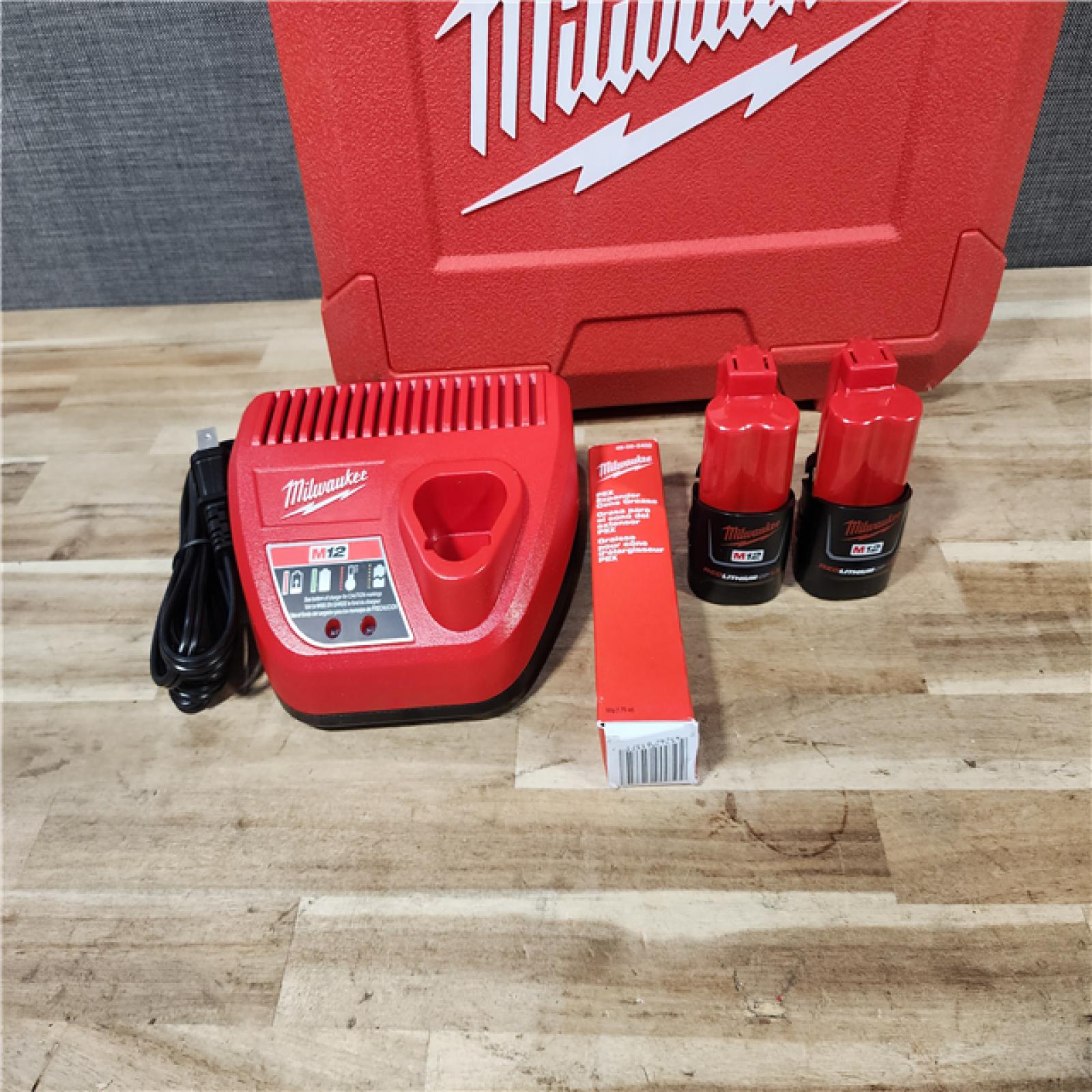 HOUSTON LOCATION - AS-IS M12 12-Volt Lithium-Ion Cordless PEX Expansion Tool Kit with (2) 1.5 Ah Batteries  (3) Expansion Heads and Hard Case