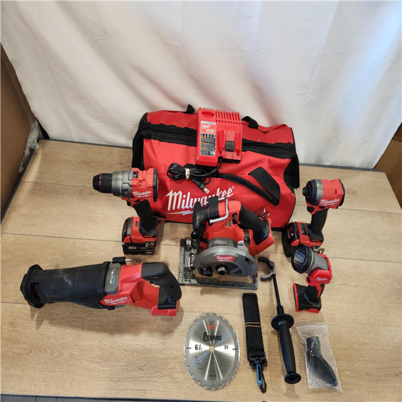AS-IS- Milwaukee Tool M18 FUEL 5-Tool Combo Kit