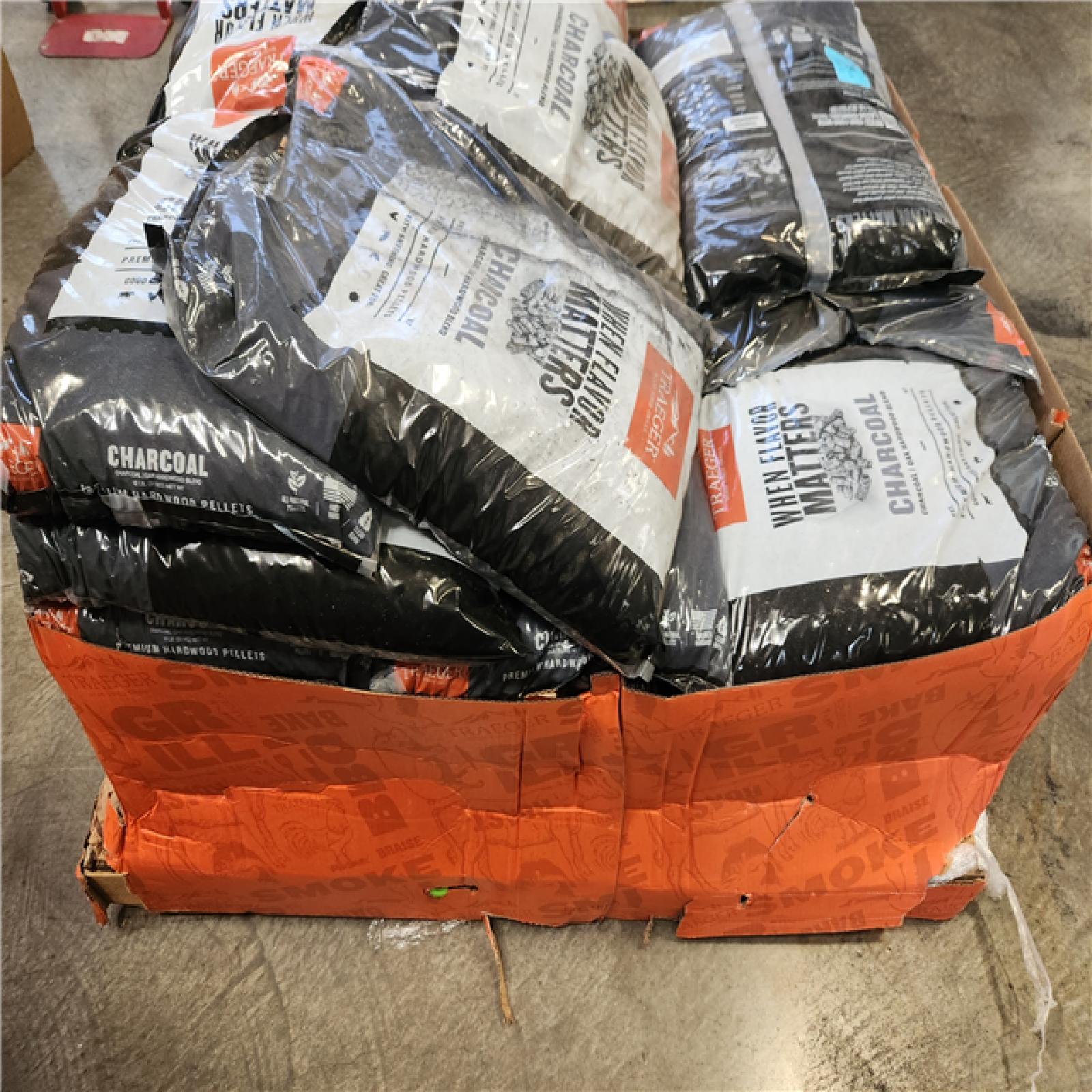Phoenix NEW Traeger Charcoal Wood Grilling Pellets  18 lb. Bag Pallet (44-Bags)