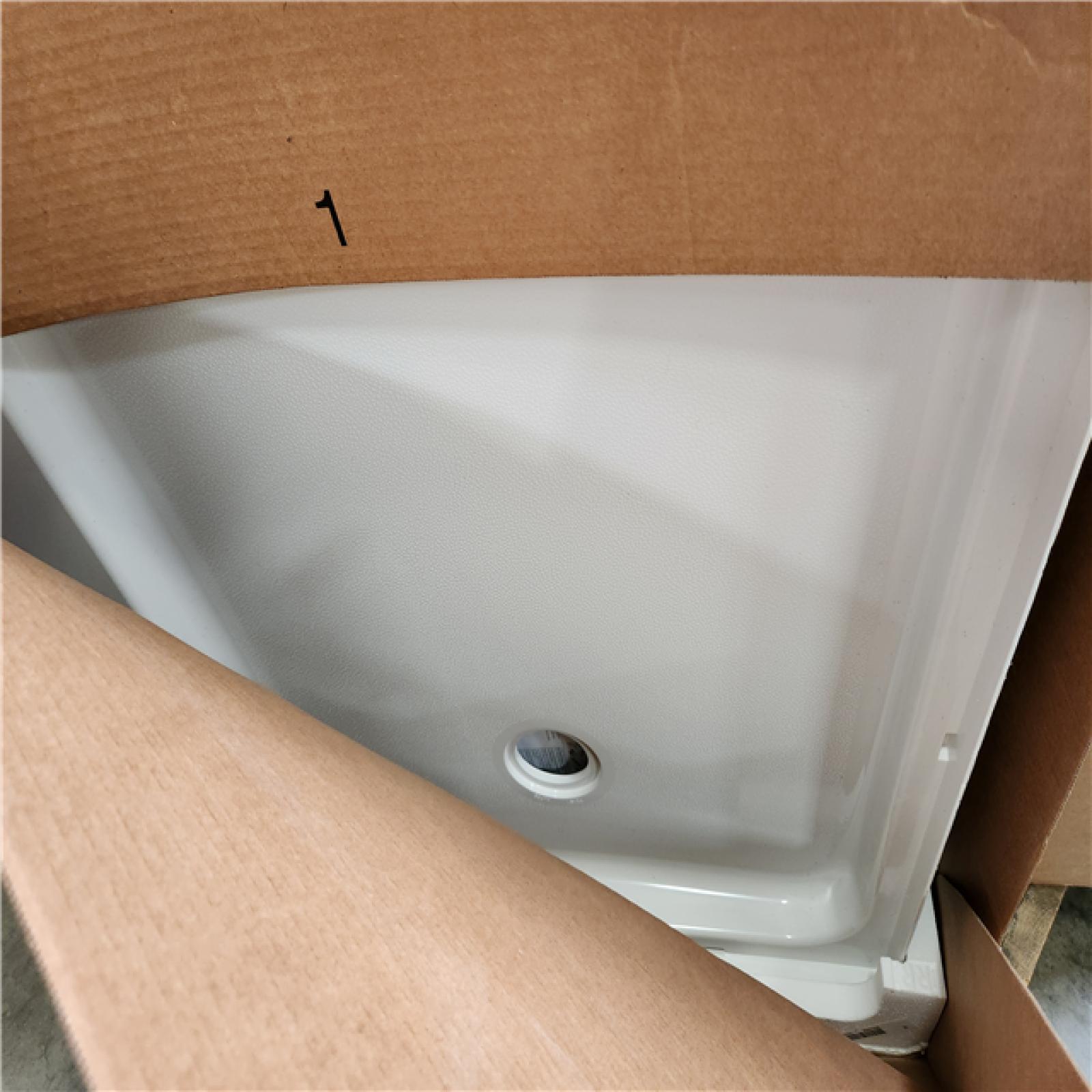 Phoenix Location AS-IS Sterling's Bathroom/Shower Walls, Base and Accessory Pallet