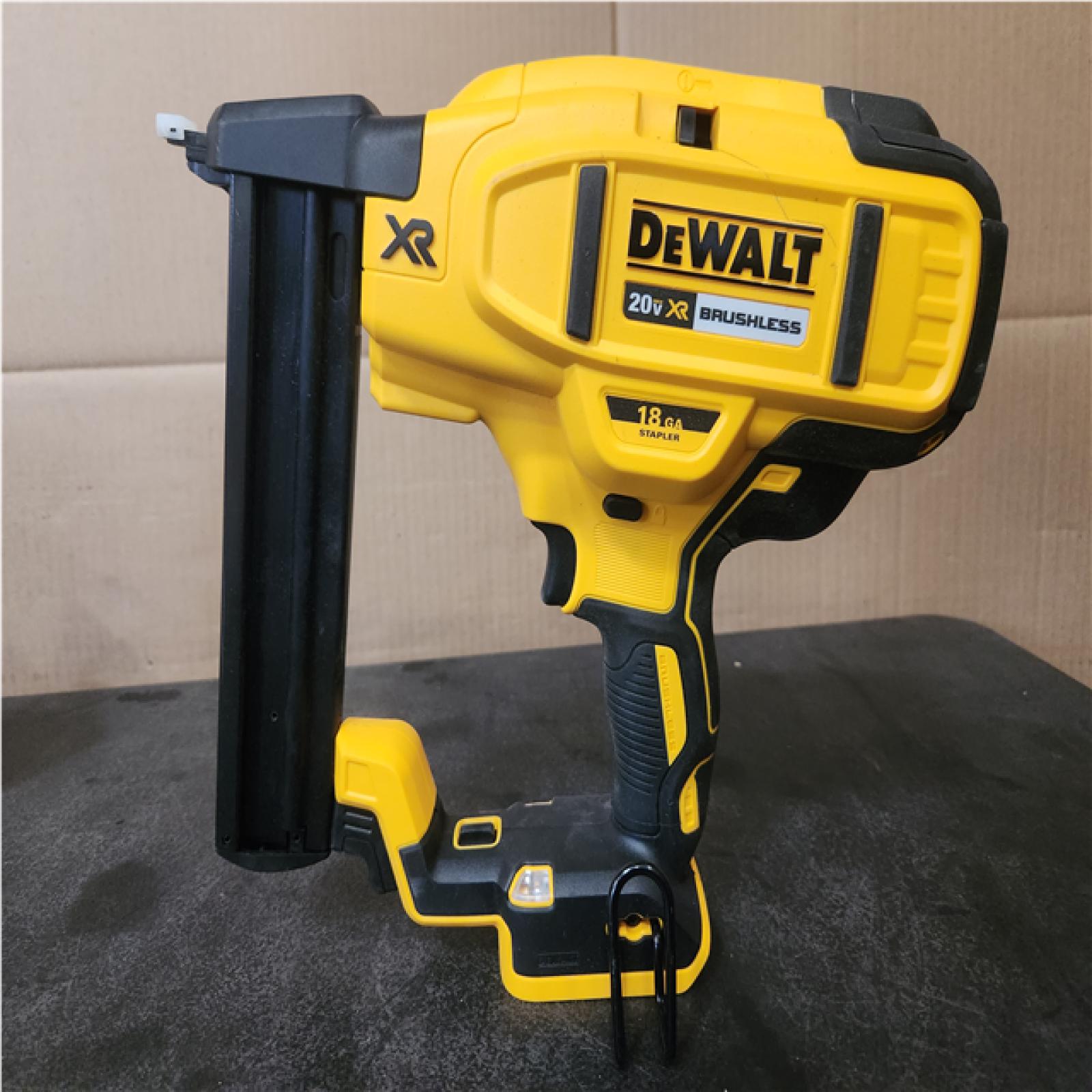 Phoenix NEW DEWALT 20V MAX XR Lithium-Ion Cordless 18-Gauge Narrow Crown Stapler (Tool Only