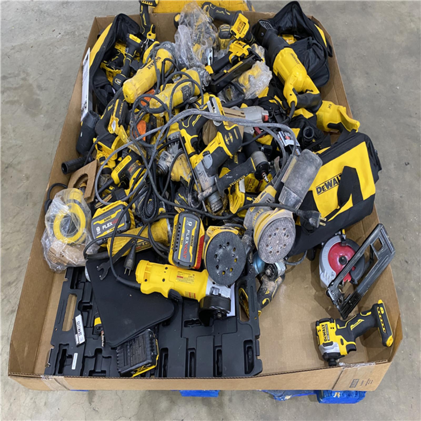 Houston Location AS IS - Tool Pallet