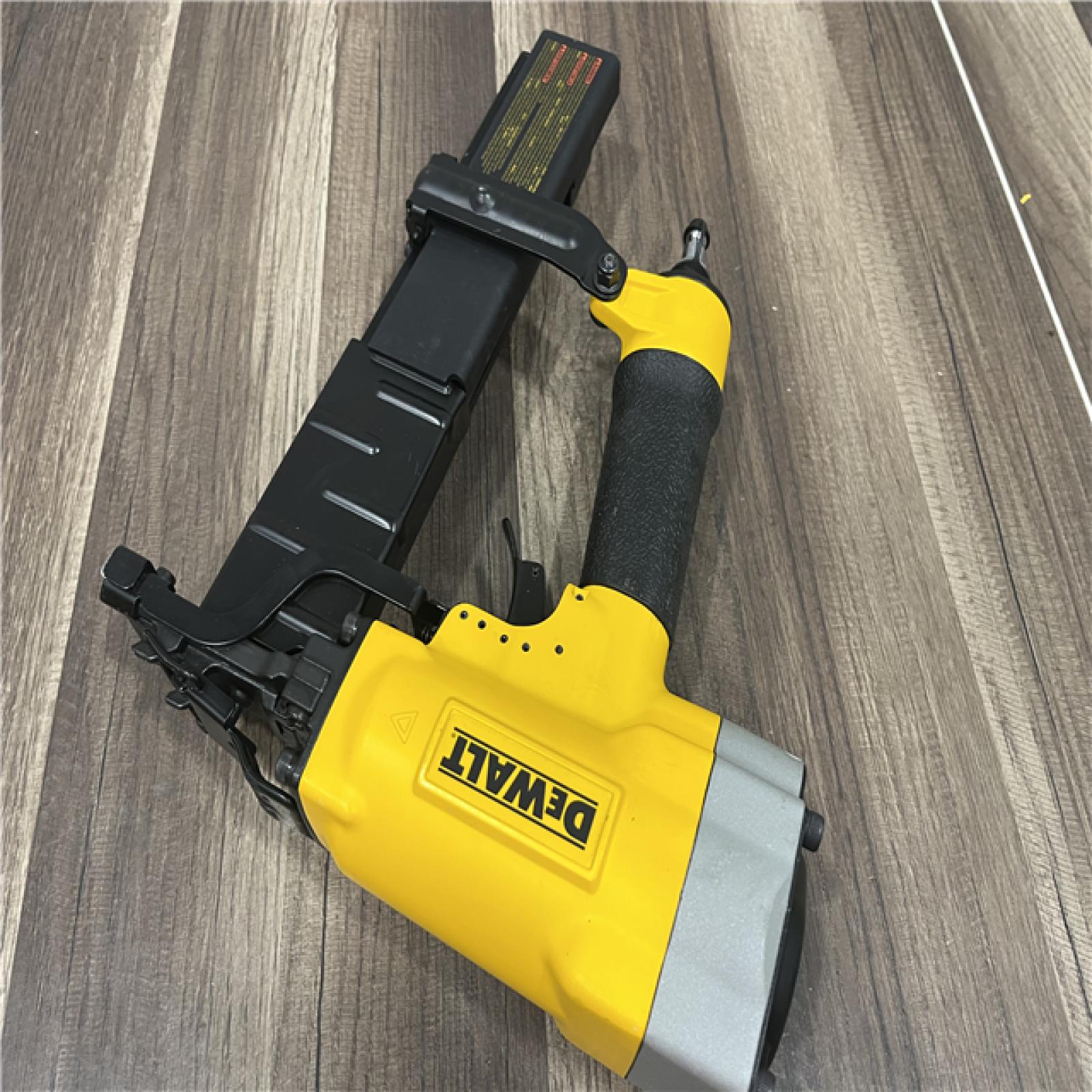 AS-IS DeWalt 16 Gauge 1 Crown 2 Lathing Stapler