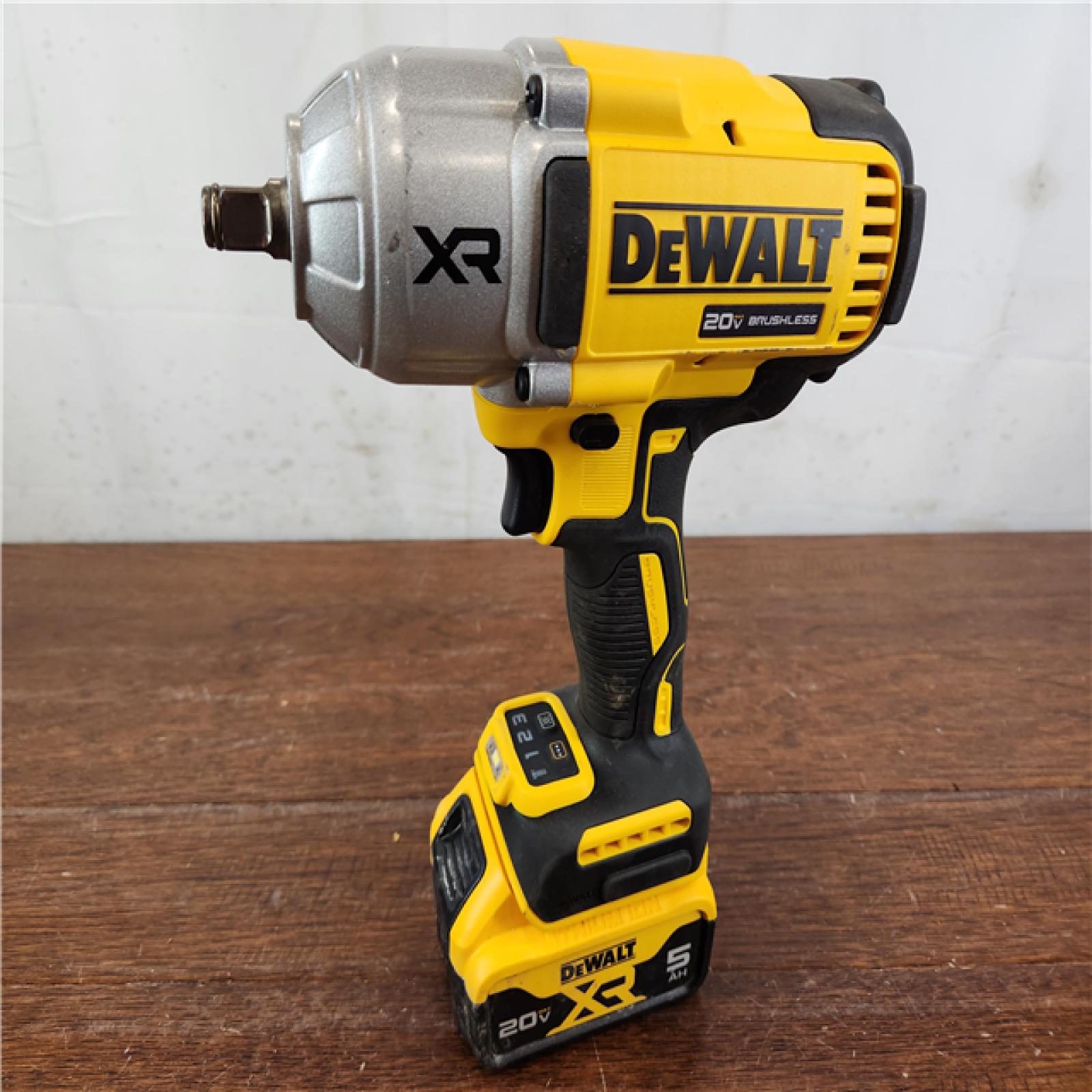 AS-IS DeWalt 20V MAX XR Brushless Cordless 1/2 in. Impact Wrench W/Hog Ring Kit