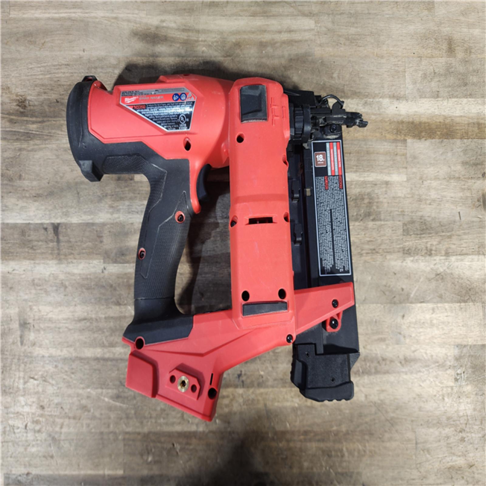 HOUSTON - LOCATION - AS-IS Milwaukee M18 Fuel 18V Brushless 18-Gauge Brad Nailer 2746-20 (Bare Tool)