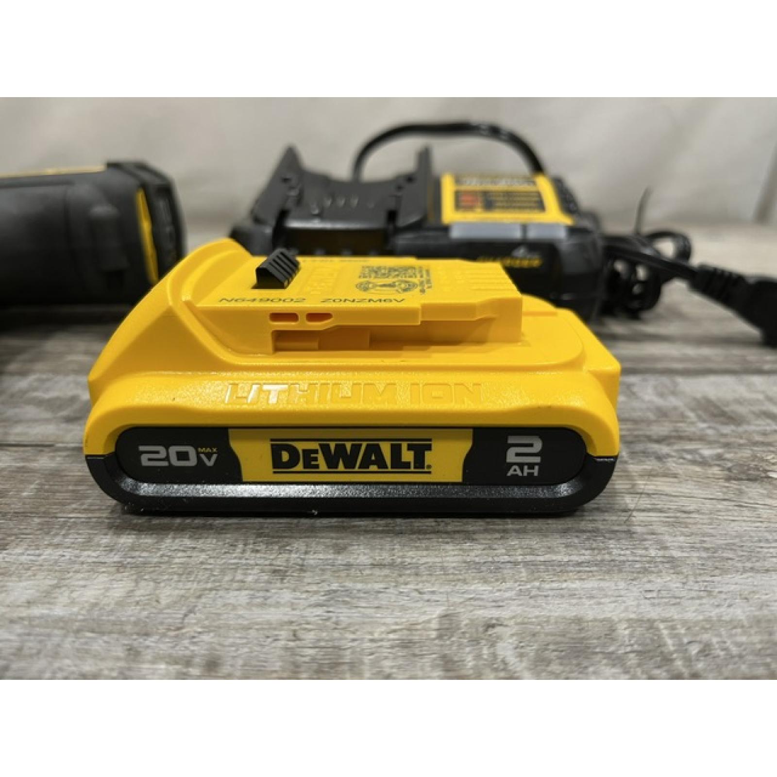 AS-IS DEWALT 20V MAX Cordless Pruner Kit
