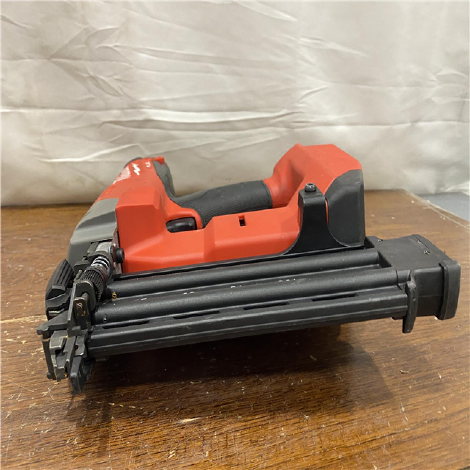 AS-IS M18 FUEL 18-Volt Lithium-Ion Brushless Cordless 18-Gauge 1/4 in. Narrow Crown Stapler (Tool-Only)