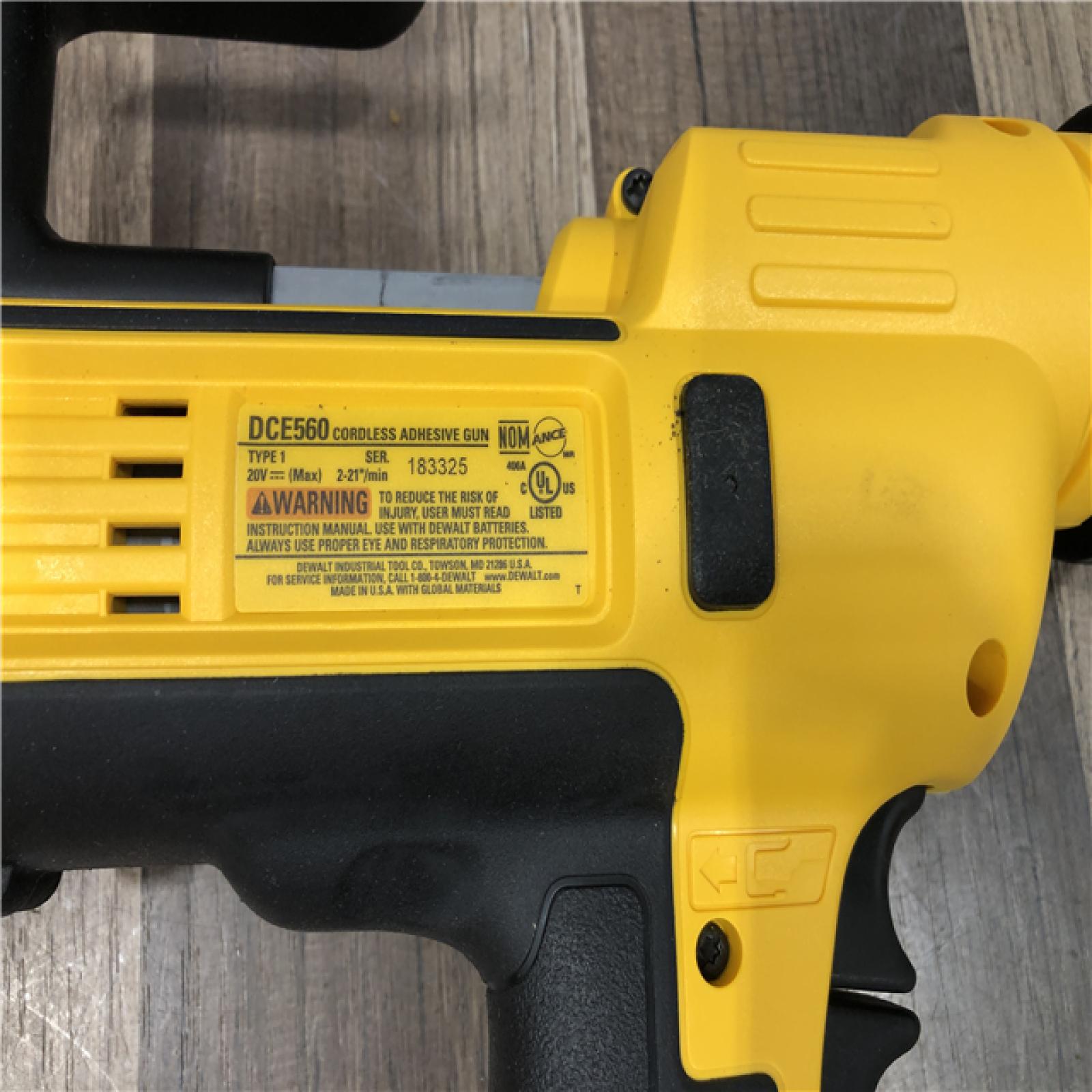 AS-IS DEWALT 20V MAX Cordless 10 oz / 300 ml Adhesive Gun (Tool Only)
