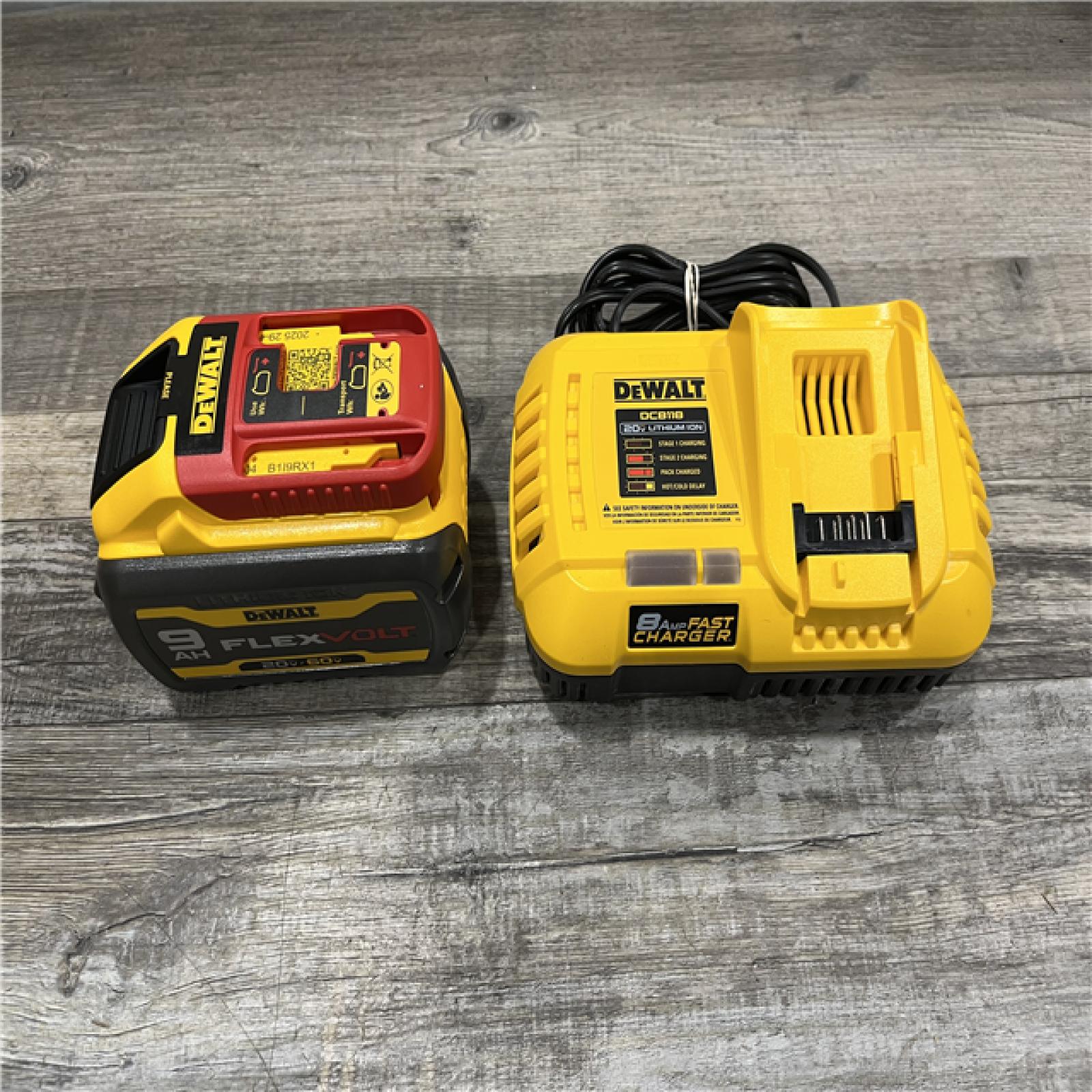 AS-IS DEWALT 20V/60V MAX FLEXVOLT Lithium-Ion 9.0Ah Battery and Charger Starter Kit
