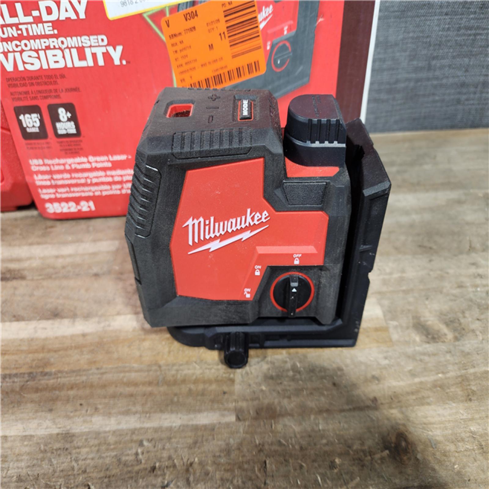 HOUSTON LOCATION - AS-IS Milwaukee Green 100 ft. Cross Line and Plumb Points Rechargeable Laser Level