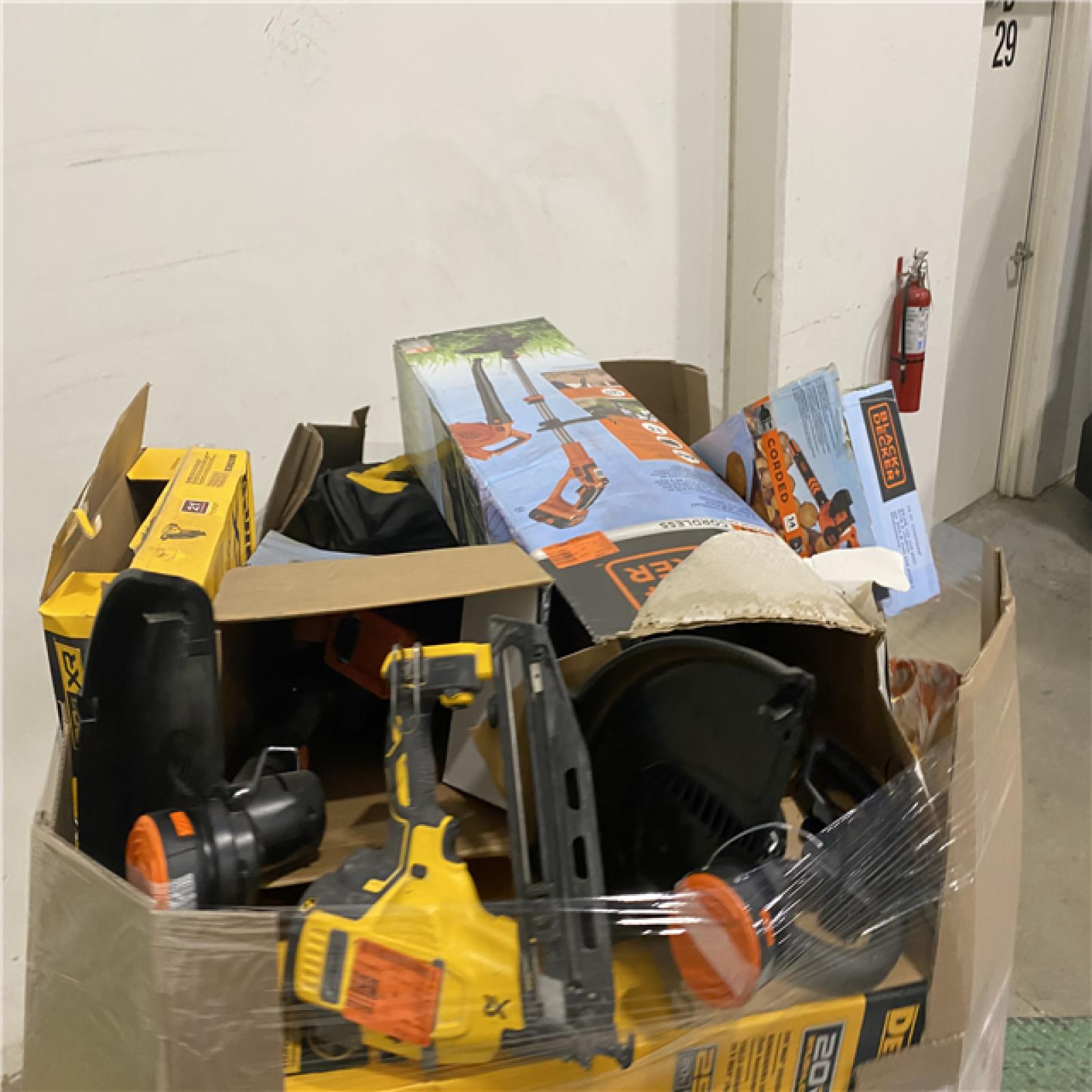 Dallas Location - As-Is DEWALT Tool Pallet