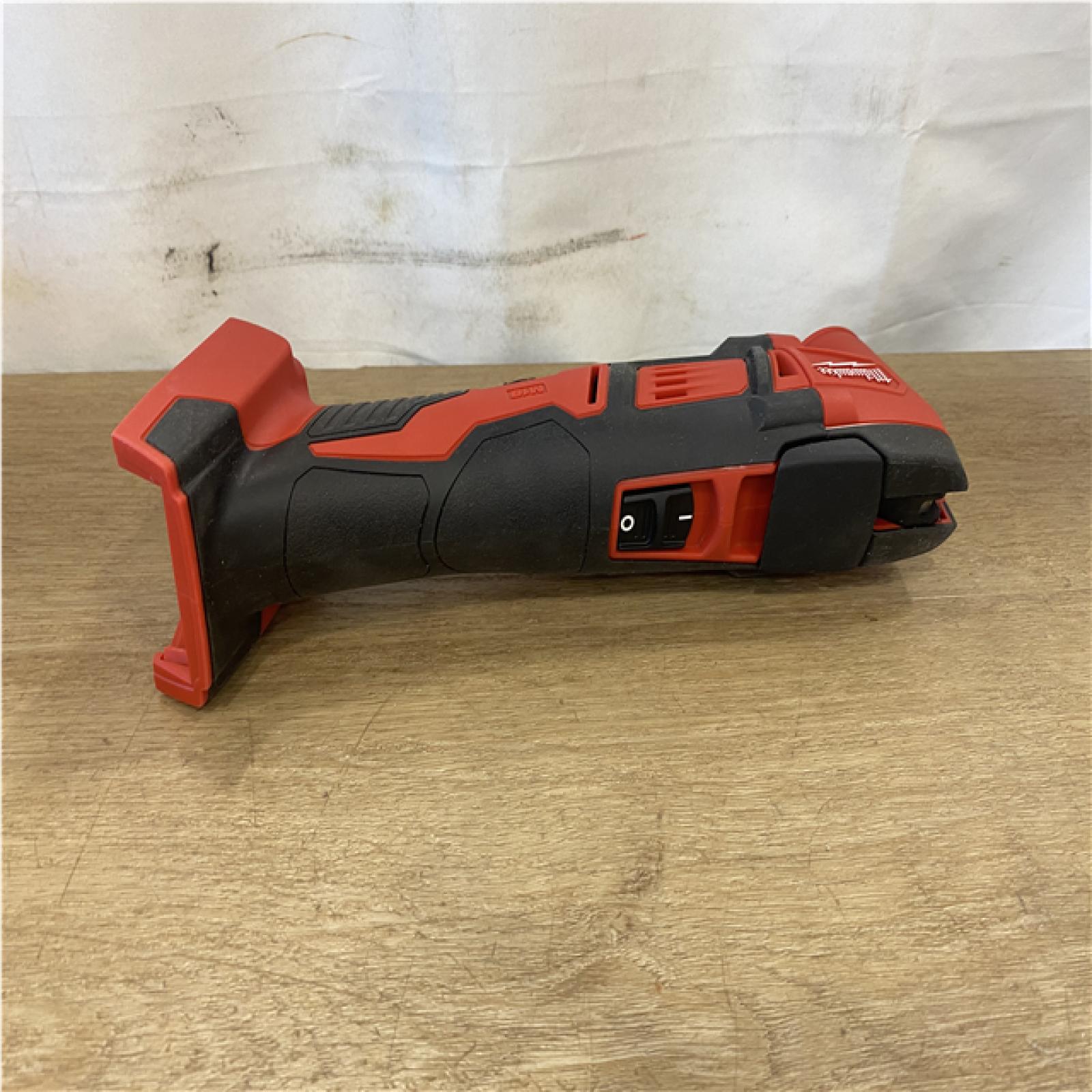 AS-IS Milwaukee 18V Lithium-Ion Cordless Oscillating Multi-Tool (Tool-Only)