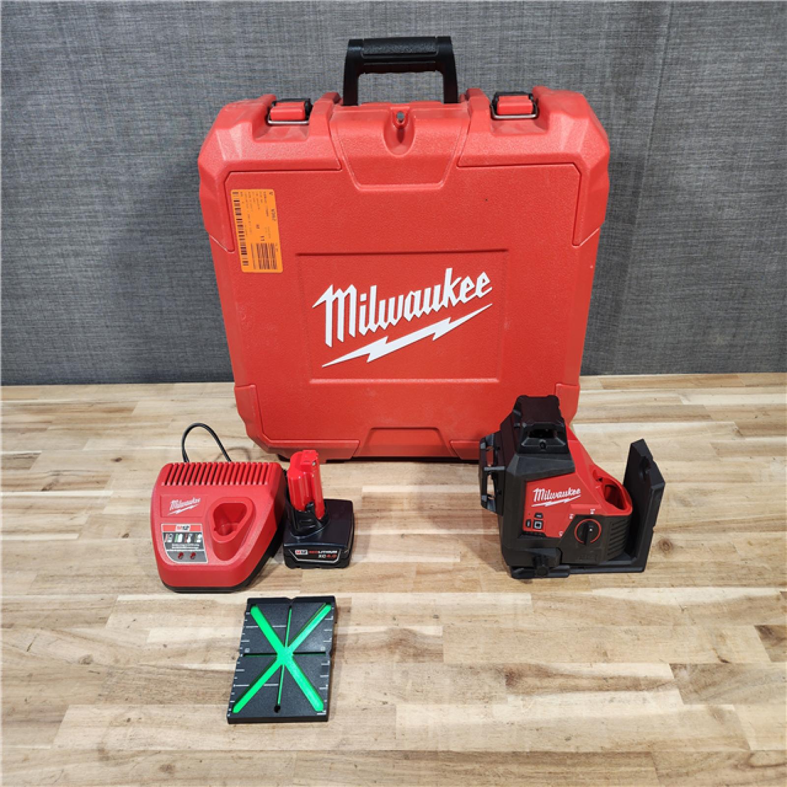 HOUSTON LOCATION - AS-IS (APPEARS LIKE NEW) Milwaukee 12-Volt Lithium-Ion Cordless Green 250 ft. 3-Plane Laser Level Kit