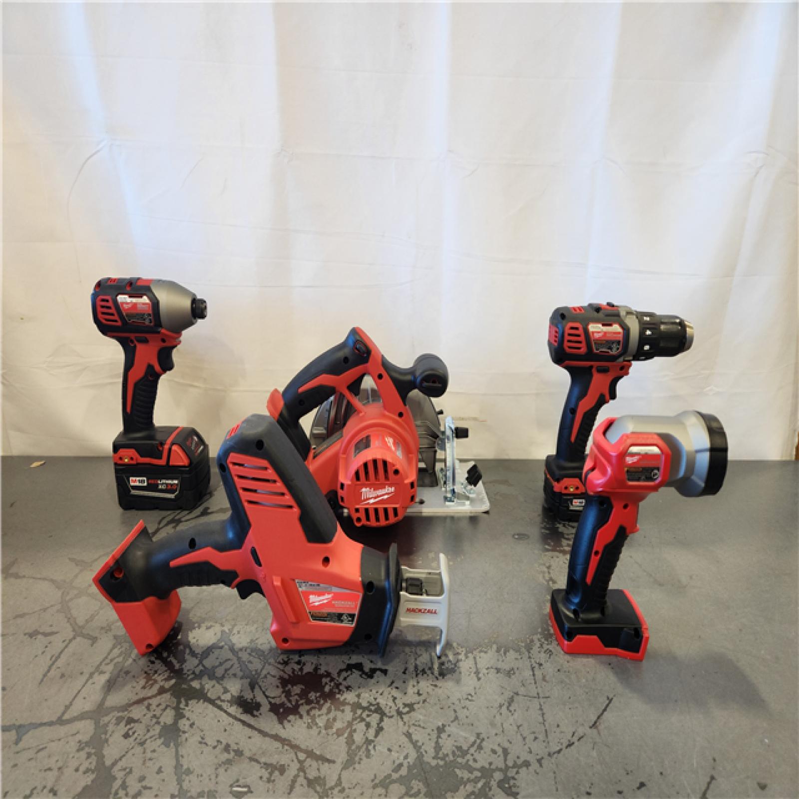 AS-IS- Milwaukee M18 18V Lithium-Ion Cordless Combo Kit