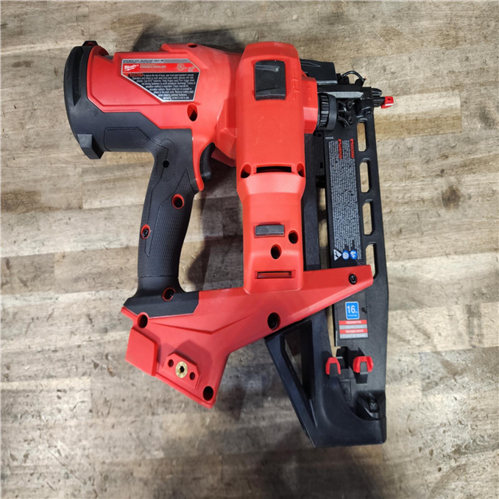 HOUSTON LOCATION - AS-IS MILWAUKEE 16 GAUGE STRAIGHT FINISH NAILER (TOOL ONLY)