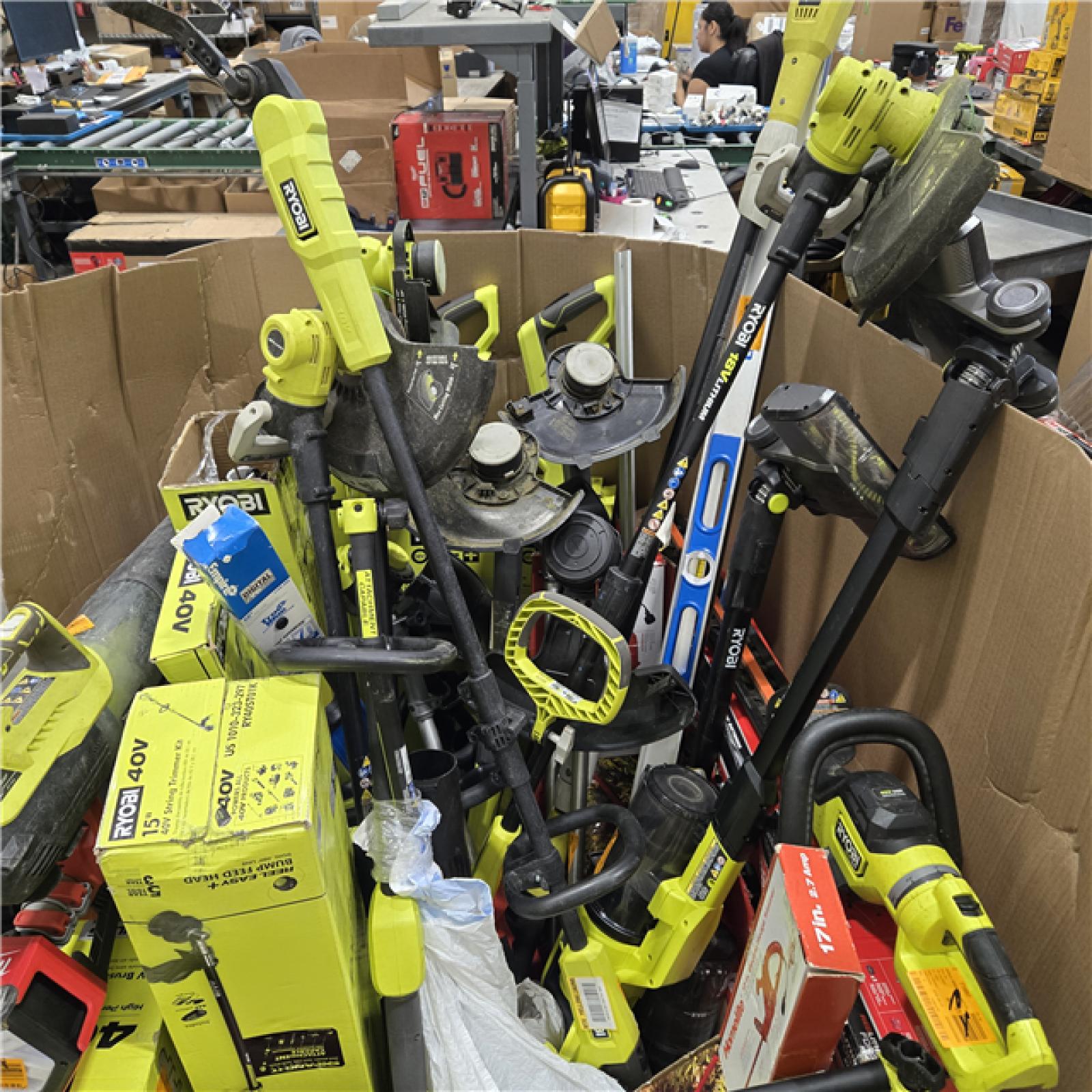 DALLAS LOCATION - AS-IS TOOL PALLET