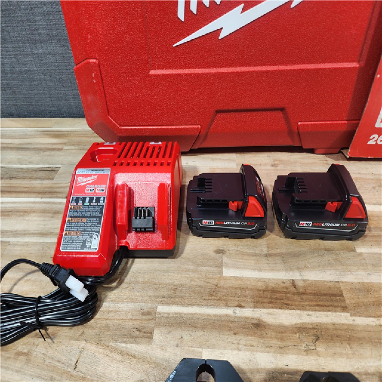 HOUSTON LOCATION - AS-IS (APPEARS LIKE NEW) Milwaukee 18V Lithium-Ion Cordless Short Throw Press Tool with 3 PEX Crimp Jaws Kit