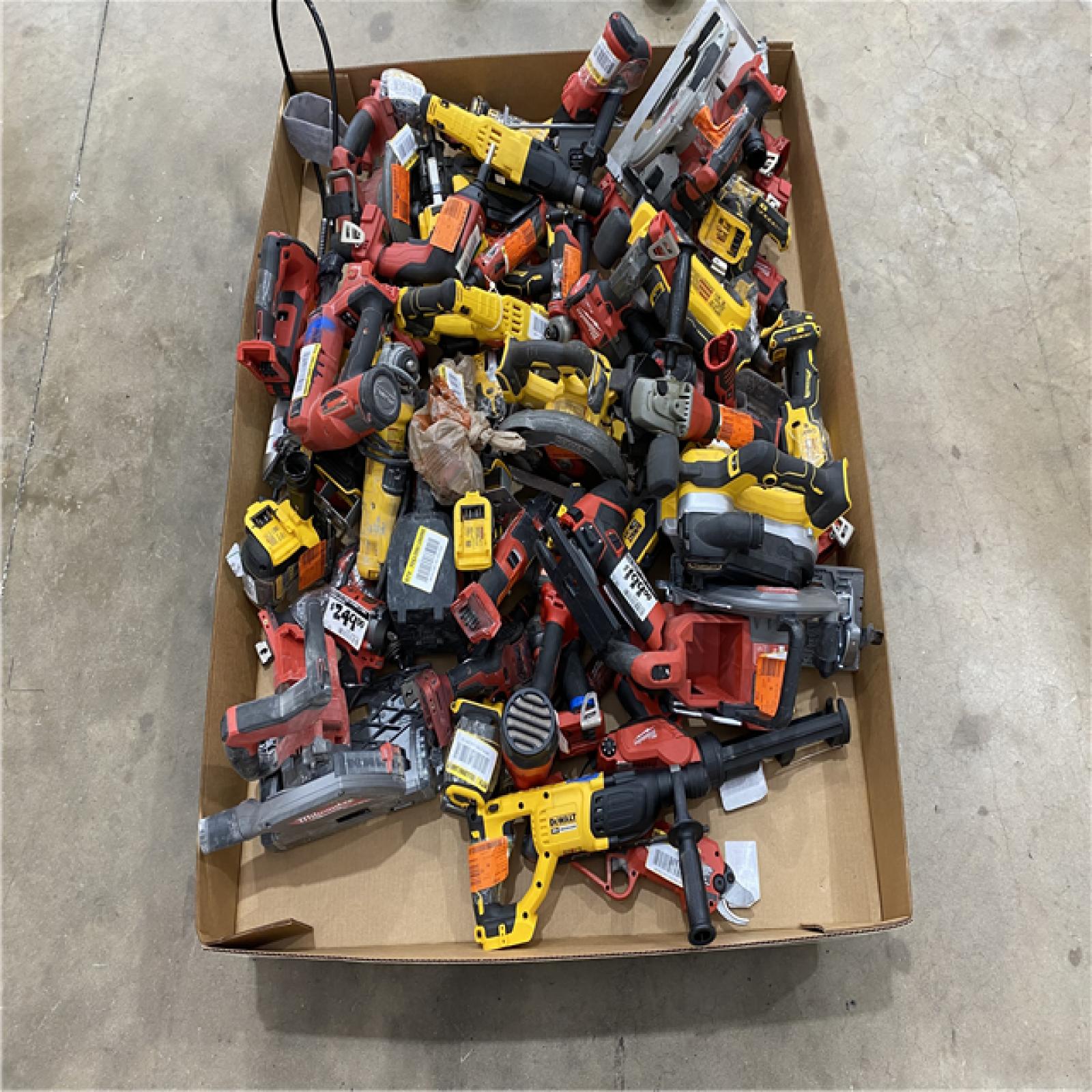 Houston Location AS IS - Tool Pallet