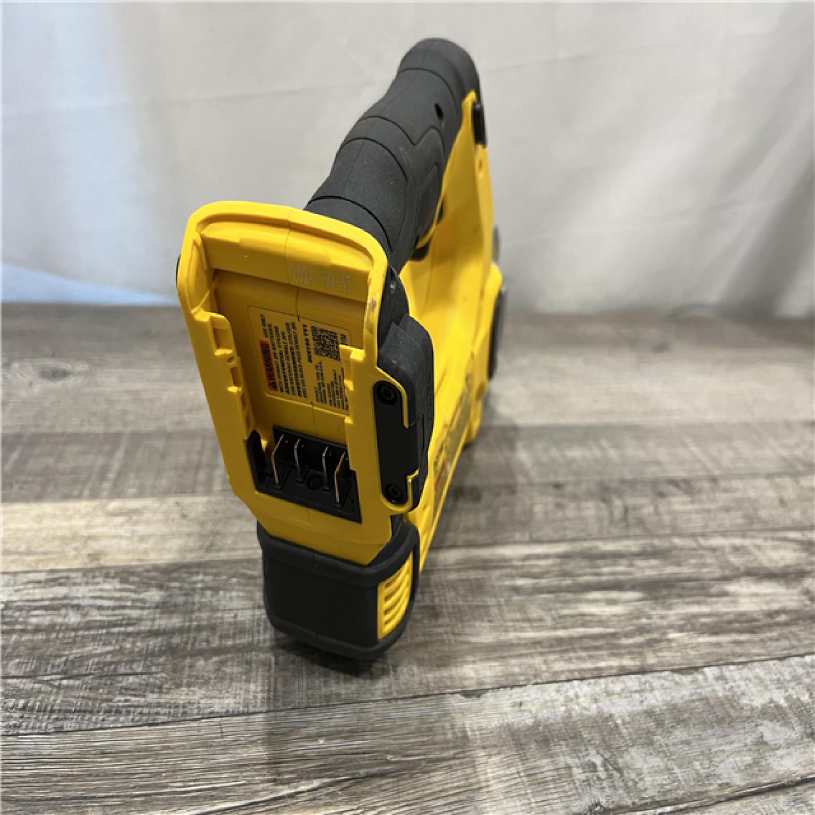 AS-IS DEWALT 20V MAX Cordless Plastic Tubing Cutter (Tool Only)