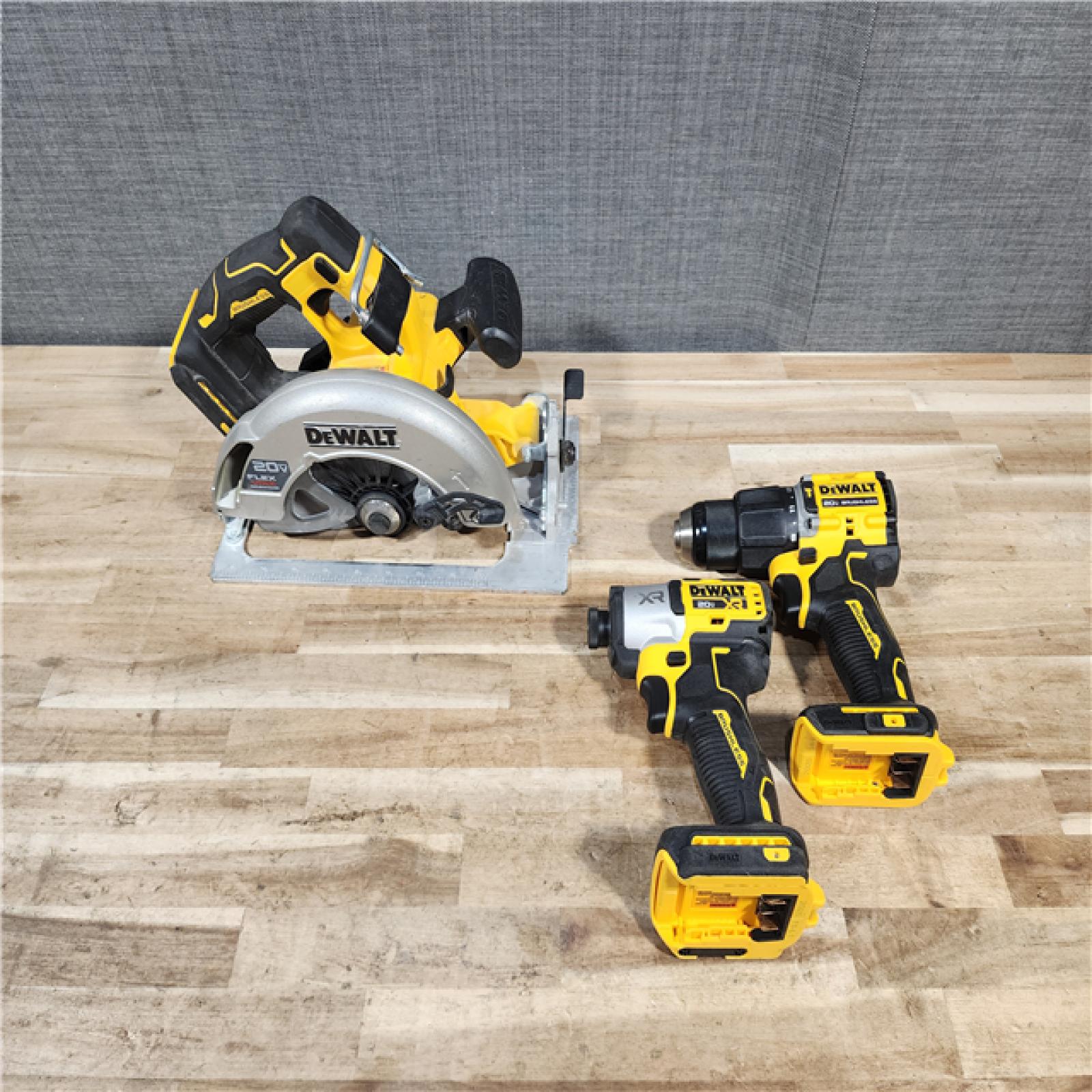 HOUSTON LOCATION - AS-IS DEWALT 3 TOOL COMBO