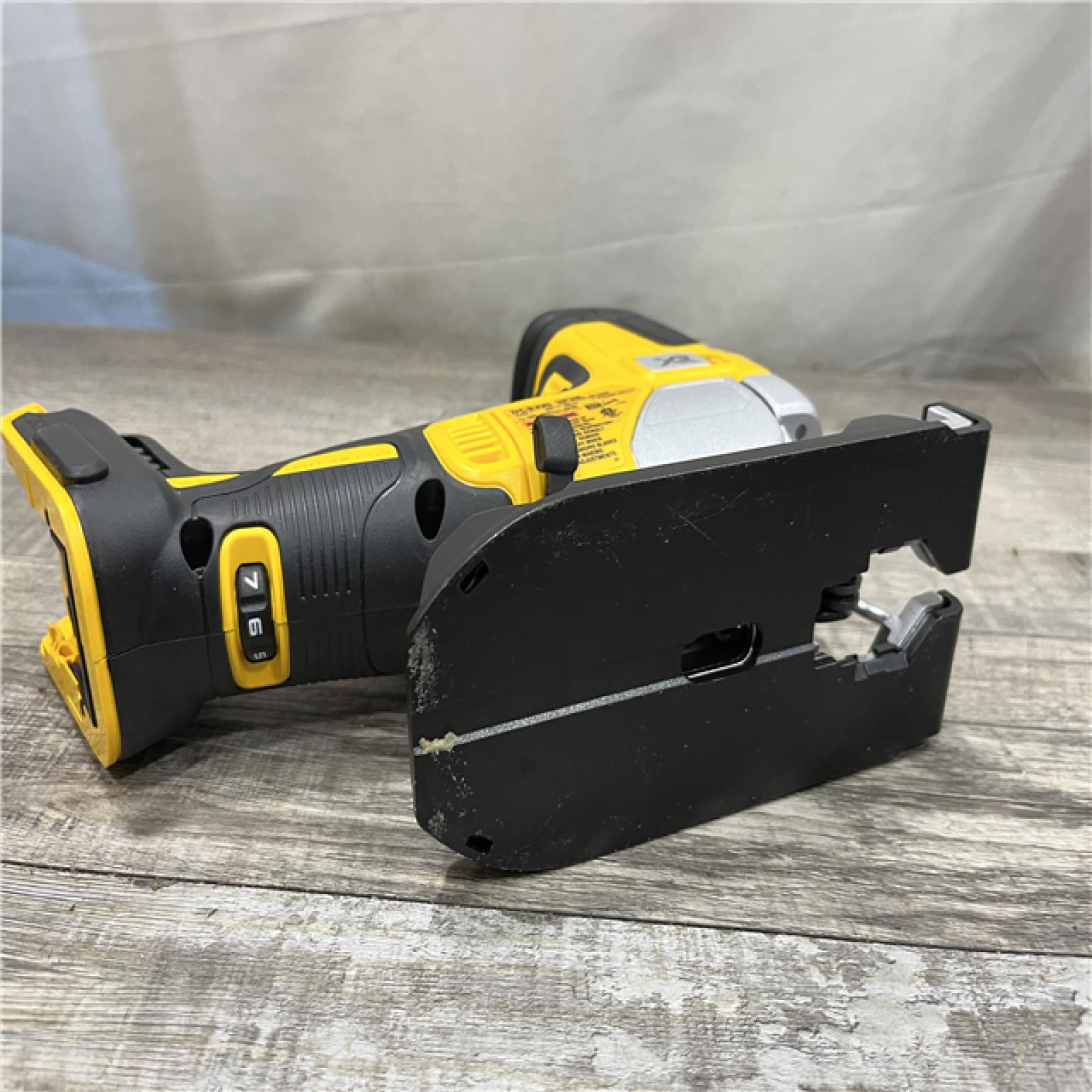 AS-IS DEWALT 20V MAX XR Cordless Barrel Grip Jigsaw (Tool Only)