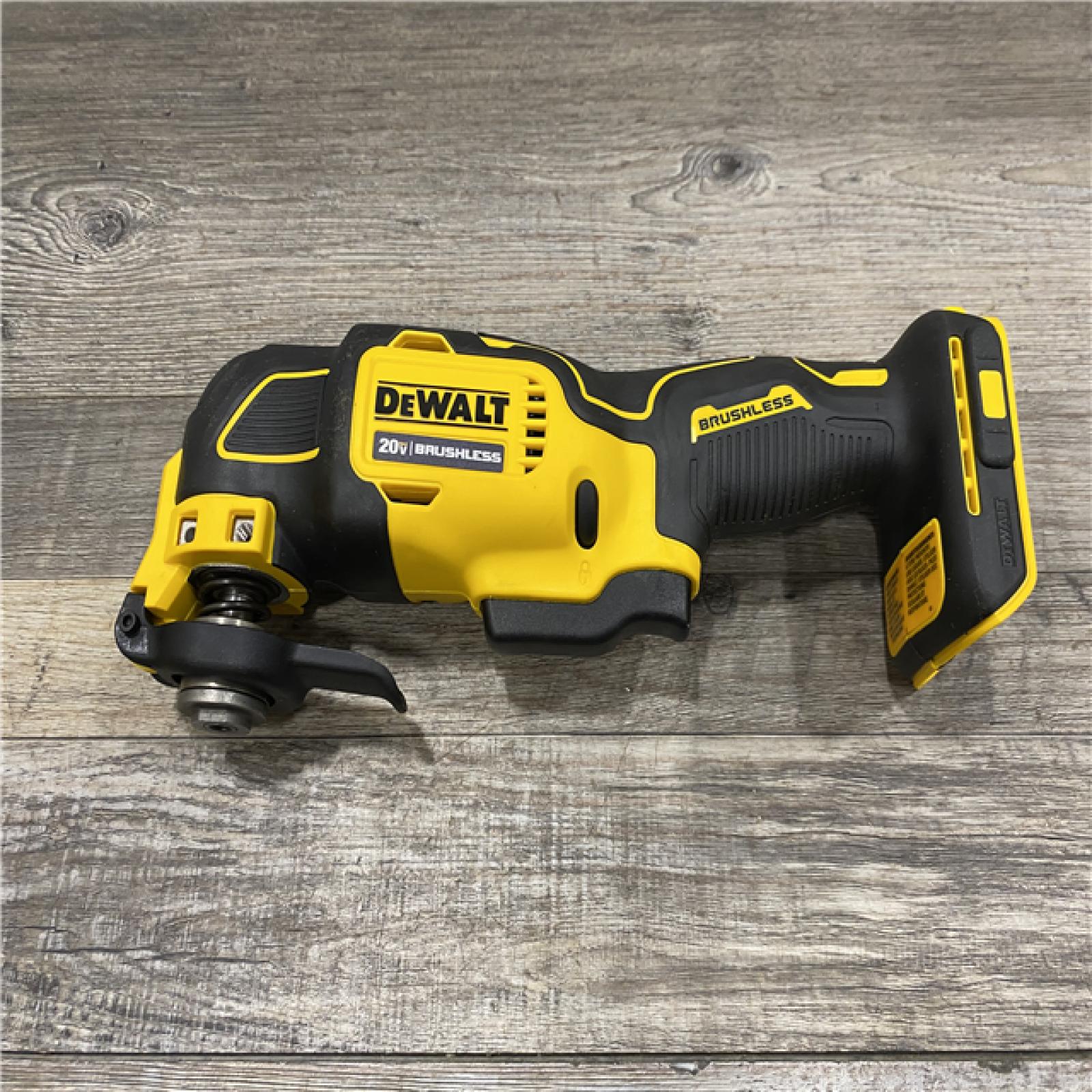 AS-IS DEWALT ATOMIC 20V MAX Cordless Brushless Oscillating Multi Tool Kit