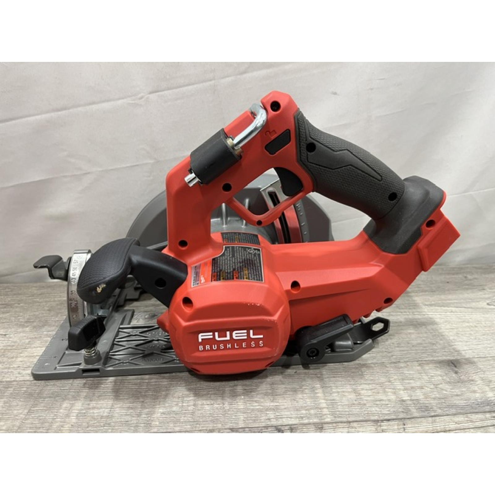 AS-IS Milwaukee FUEL 18V Lithium-Ion Brushless Cordless 7-1/4 in. Circular Saw (Tool-Only)