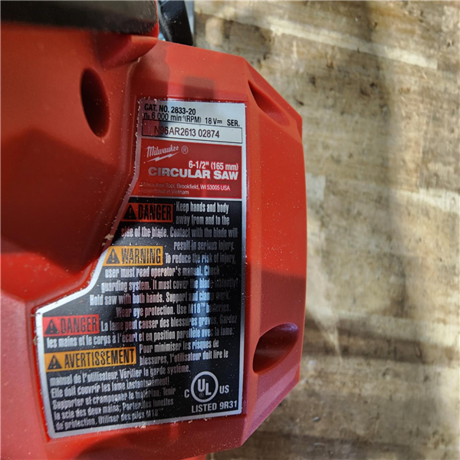 HOUSTON LOCATION - AS - IS Milwaukee FUEL 18V Lithium-Ion Brushless Cordless 6-1/2 in. Circular Saw (Tool-Only)