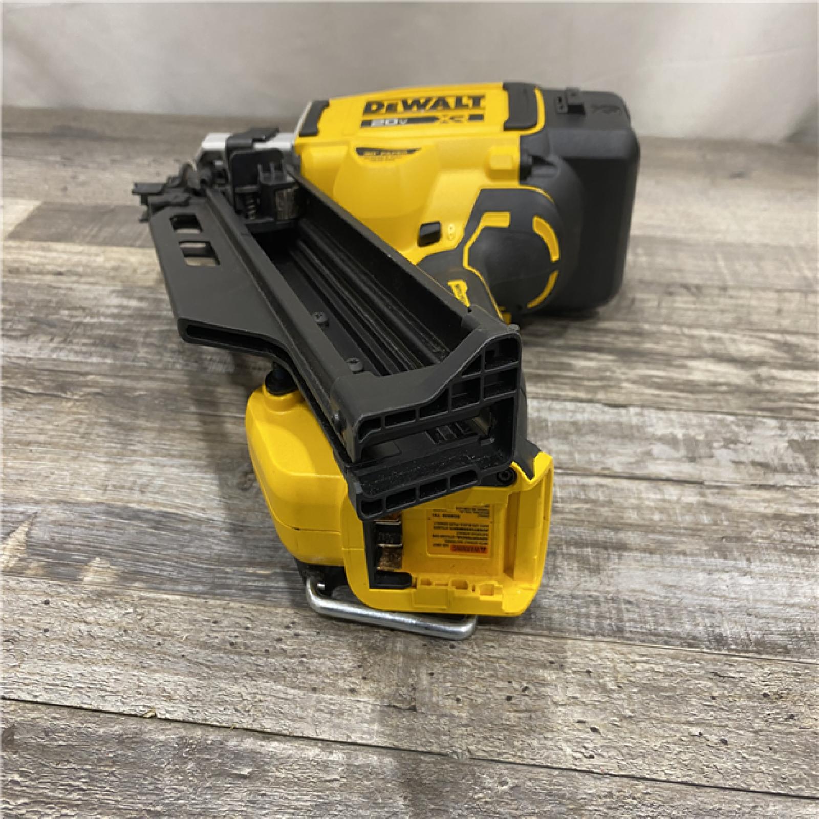 AS-IS DEWALT 20V 30 Degree Cordless Framing Nailer (Tool-Only)