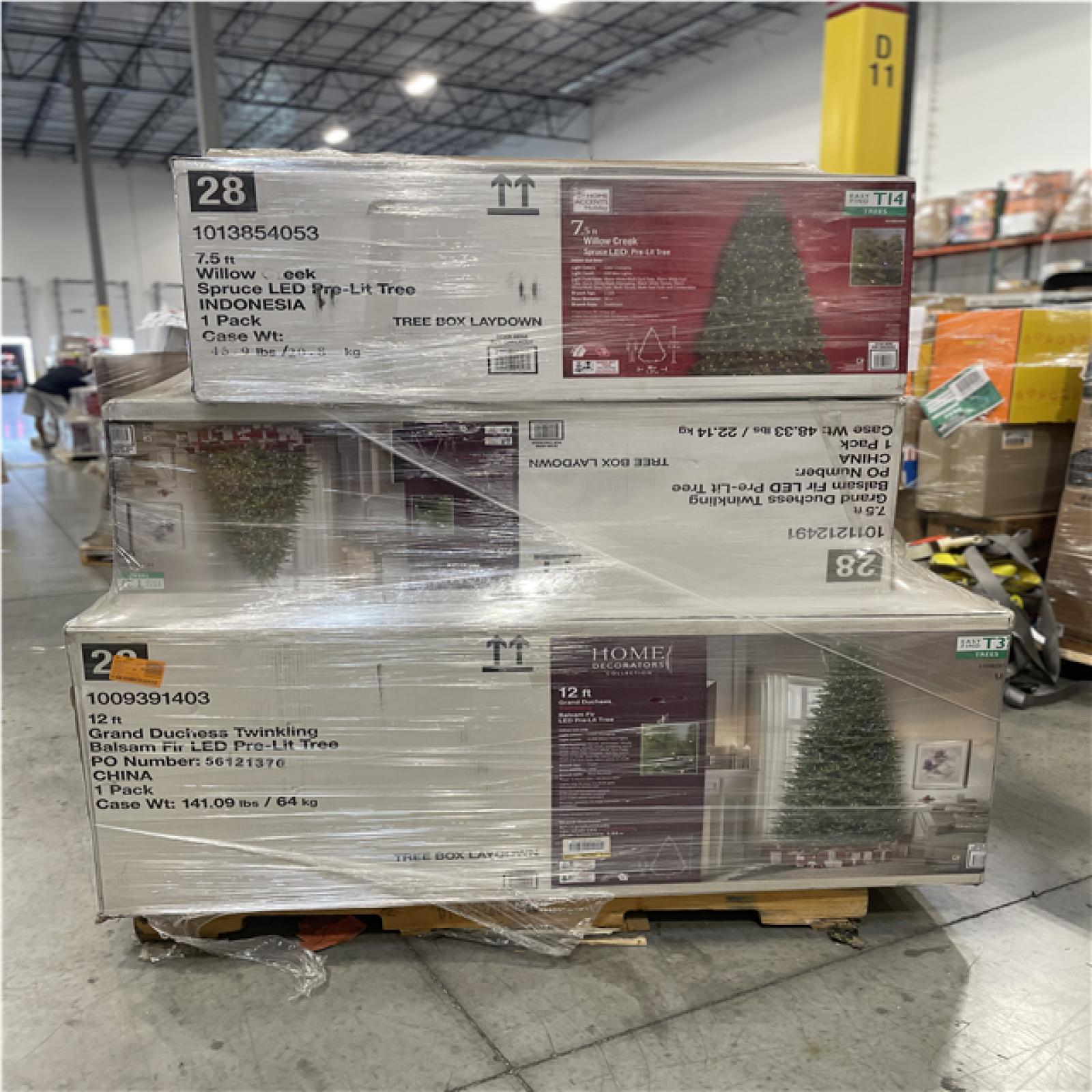DALLAS LOCATION- AS-IS ASSORTED CHRISTMAS TREES PALLET