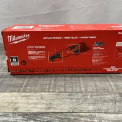 NEW - Milwaukee 12V Lithium-Ion Cordless 3/8 in. Ratchet (Tool-Only)