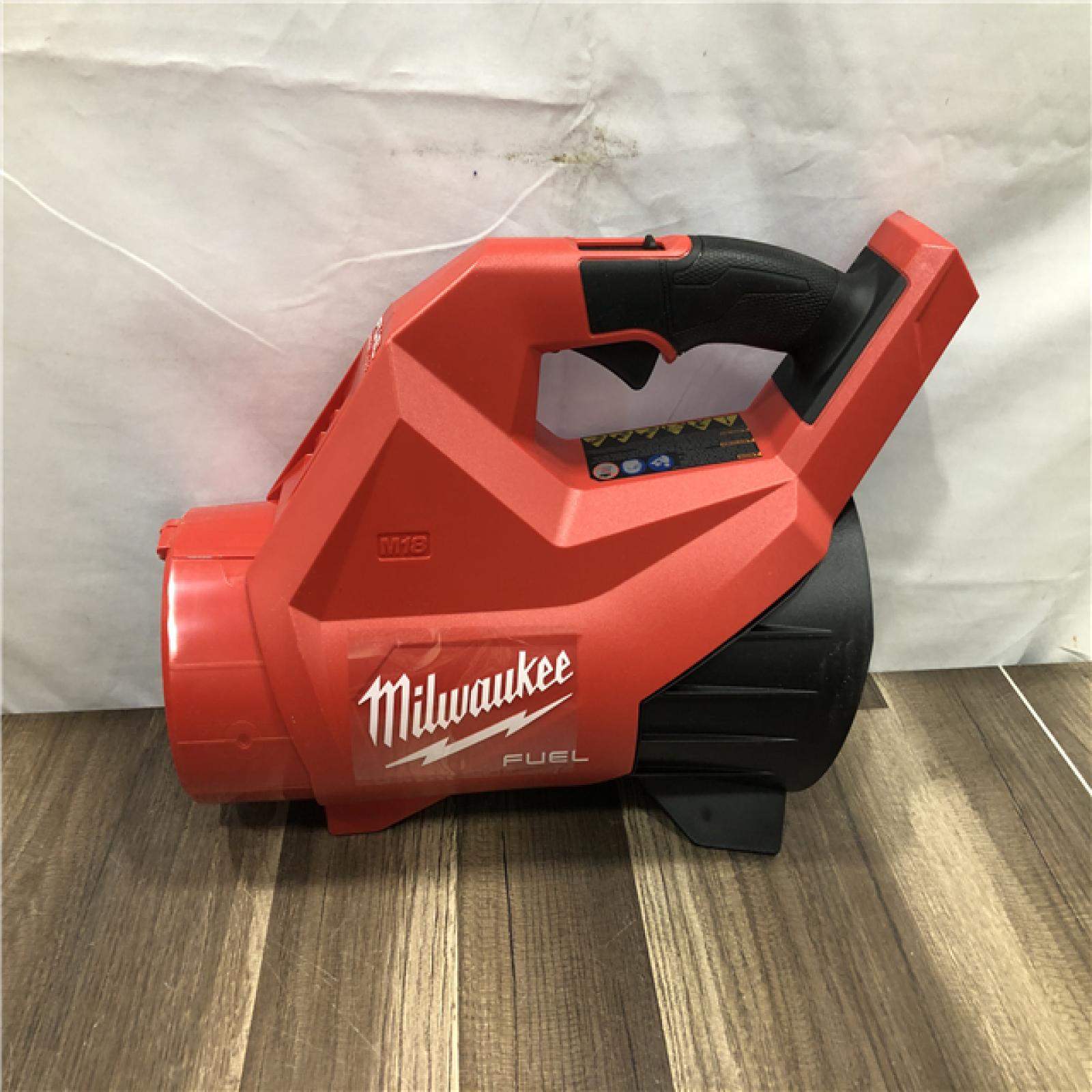 AS-IS Milwaukee FUEL 120 MPH 500 CFM 18V Brushless Cordless Battery Powered Leaf Blower Kit