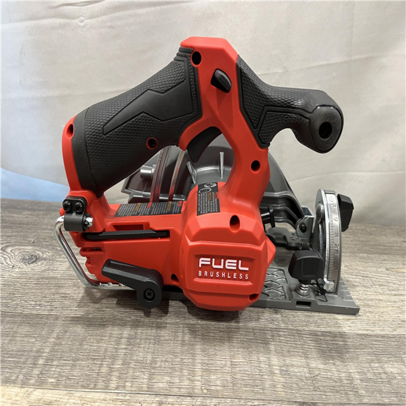 AS-IS Milwaukee FUEL 12V Lithium-Ion Brushless 5-3/8 in. Cordless Circular Saw (Tool-Only)