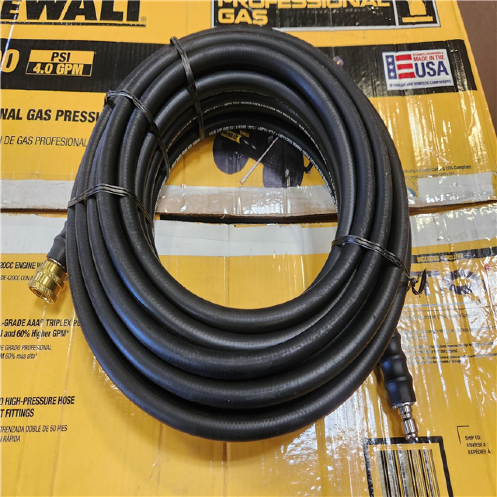 Phoenix NEW DEWALT 4400 PSI 4.0 GPM Gas Pressure Washer with 420cc Engine  Triplex Pump  Commercial Cold Water Power Washer