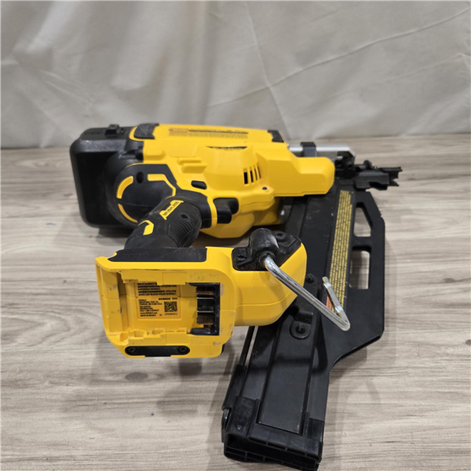 AS-IS DEWALT 20-Volt 21° Cordless Framing Nailer (Tool-Only)