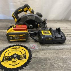 AS-IS DEWALT FLEXVOLT 60V MAX Cordless Brushless 7-1/4 in. Sidewinder Style Circular Saw Kit