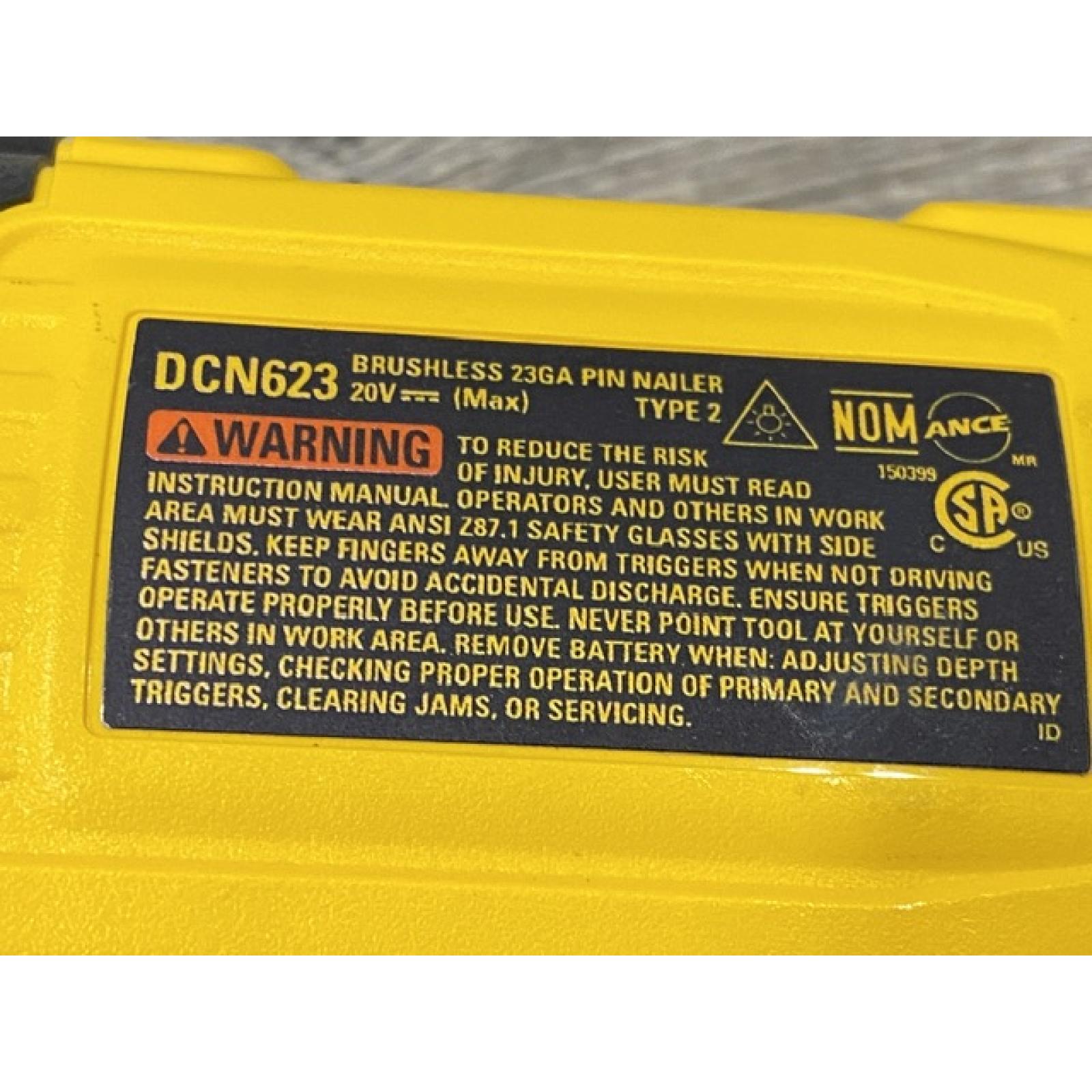 AS-IS DEWALT ATOMIC 20V MAX Lithium Ion Cordless 23 Gauge Pin Nailer Kit