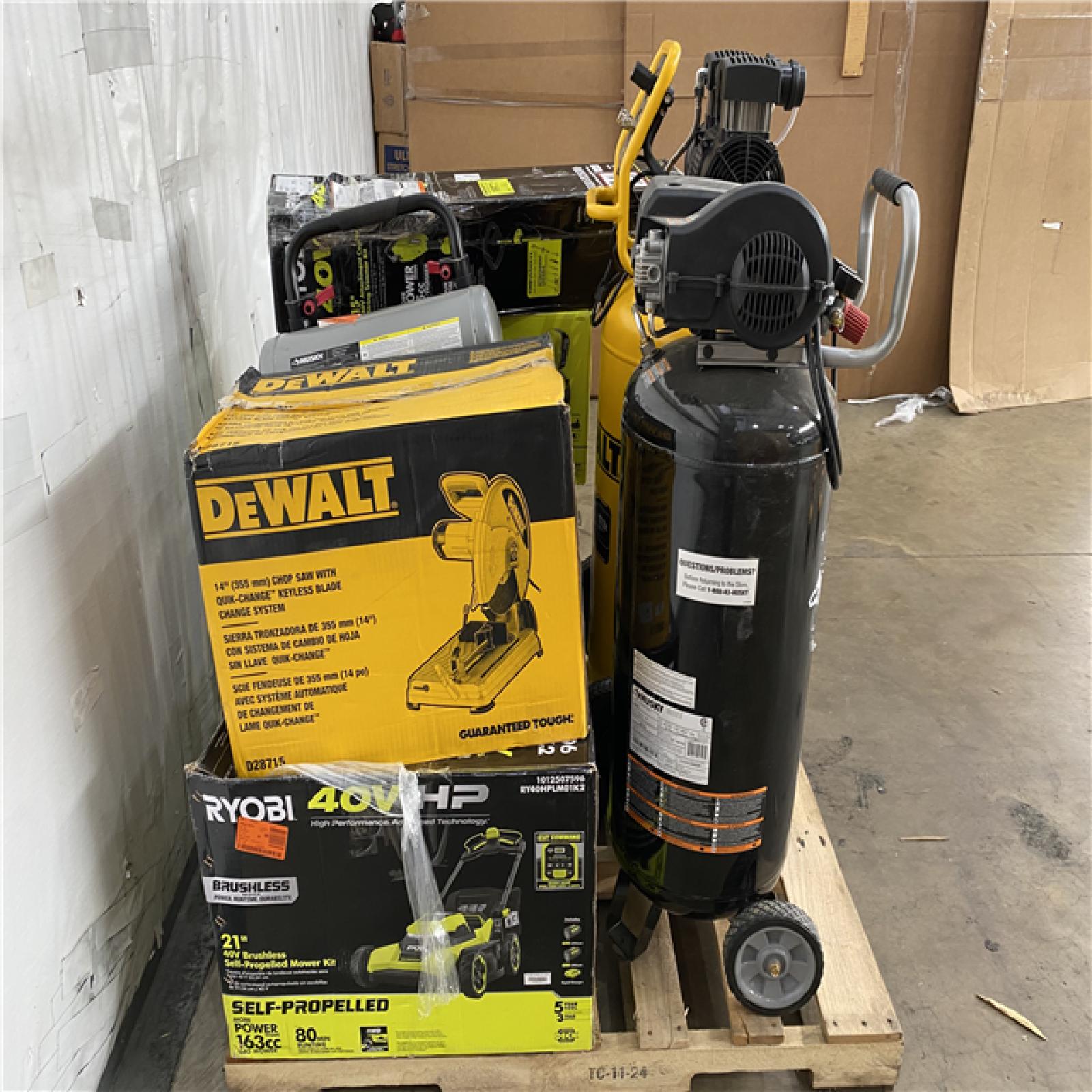 Houston Location - AS-IS Outdoor Pallet