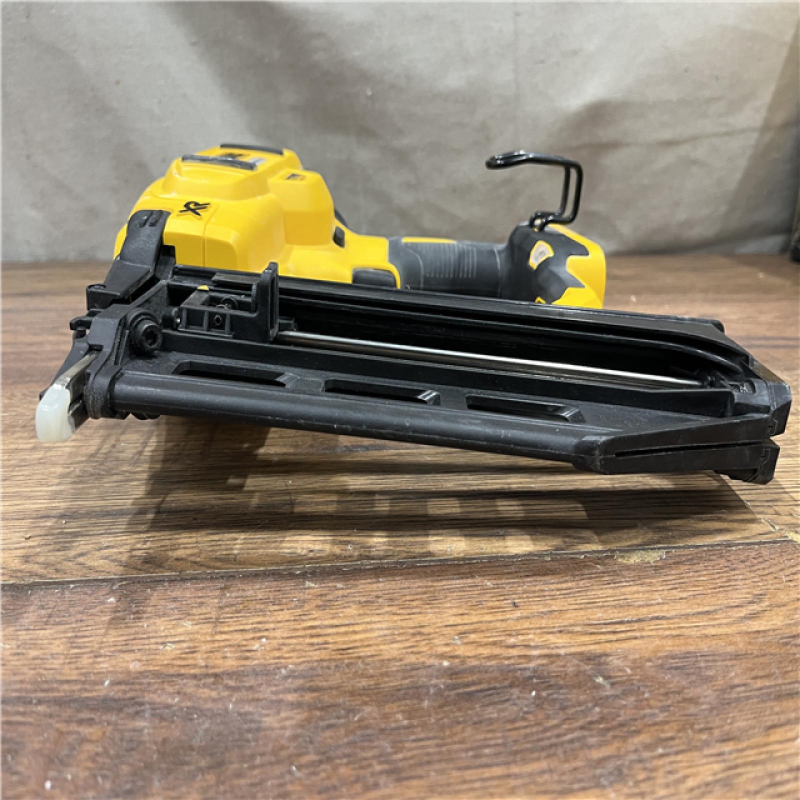 AS-IS DEWALT 20V MAX XR 16-Gauge Lithium-Ion Cordless Finish Nailer (Tool Only)