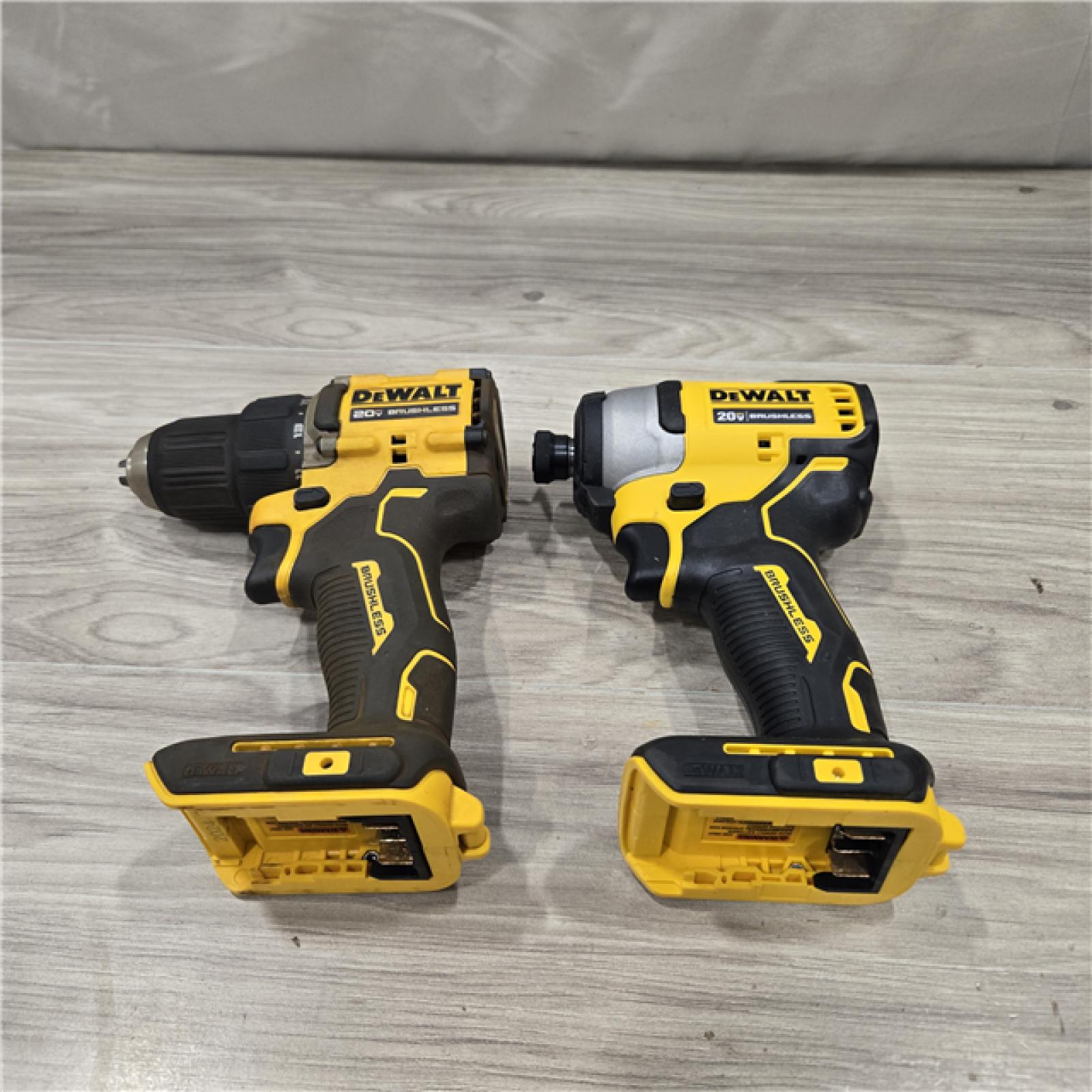 AS-IS Dewalt DCK225D2 20V MAX ATOMIC Compact Cordless Drill Driver and Impact Driver Combo Kit