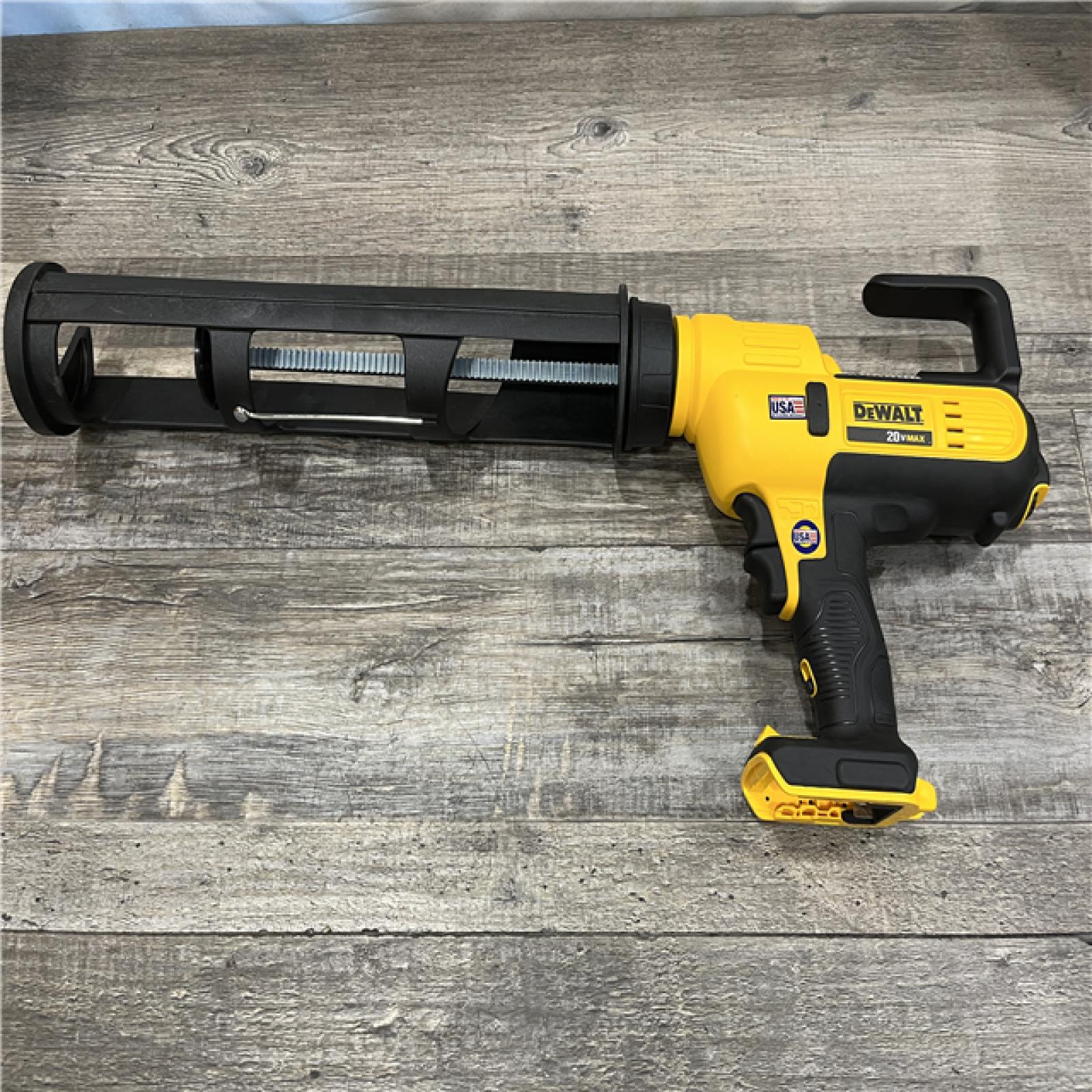 AS-IS DEWALT 20V MAX Cordless 29 oz / 600 ml Adhesive Gun (Tool Only)