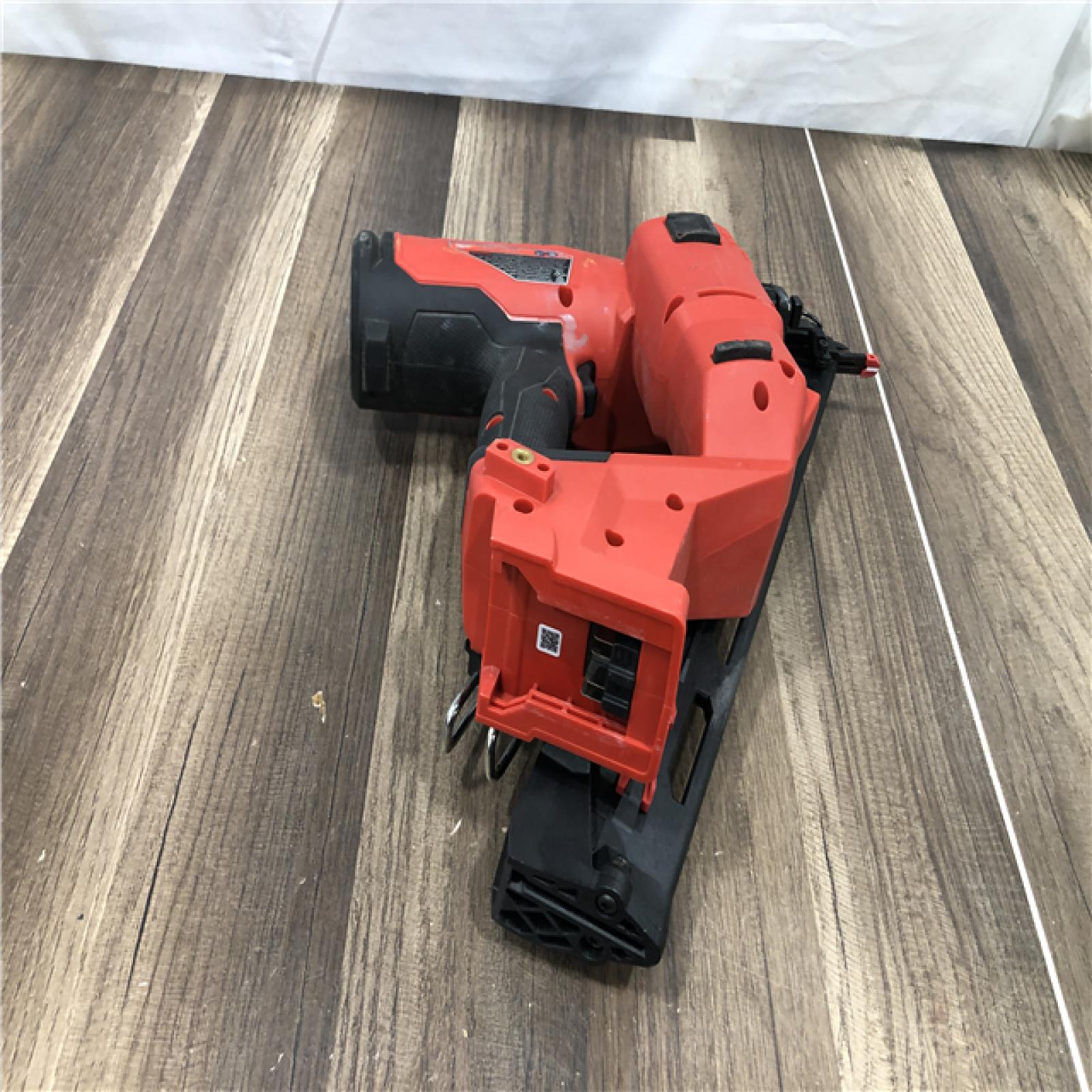 AS-IS Milwaukee FUEL 18-Volt Lithium-Ion Brushless Cordless Gen II 15-Gauge Angled Finish Nailer (Tool-Only)