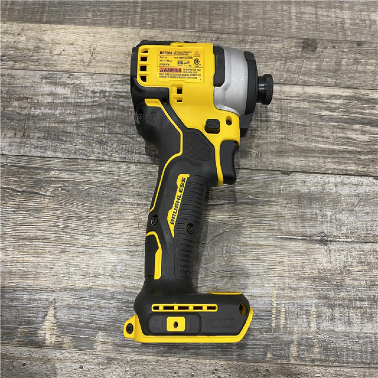 AS-IS DEWALT Atomic 20V Max Lithium-Ion Brushless Cordless Compact 1/4 in. Impact Driver Kit