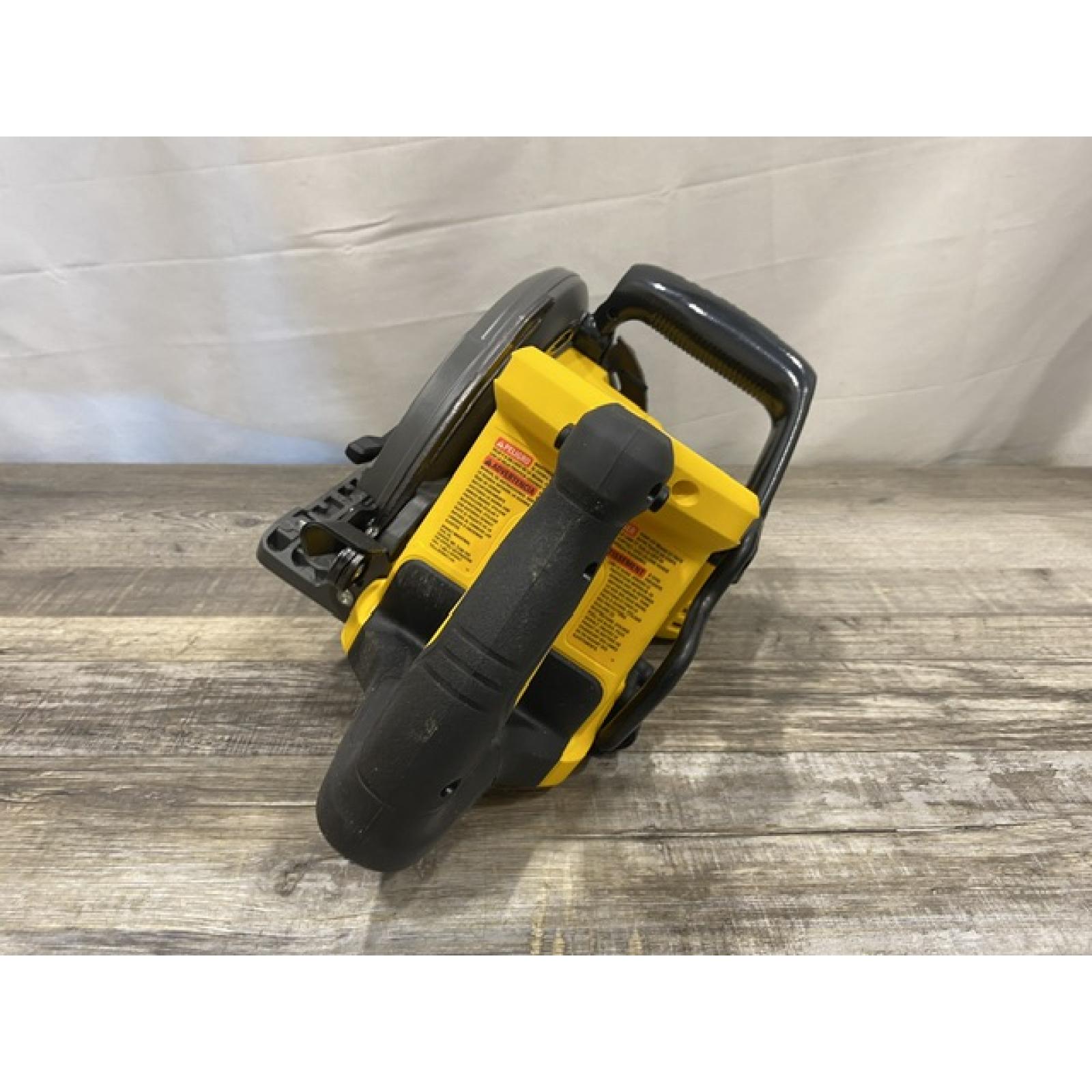 AS-IS DEWALT FLEXVOLT 60V MAX Cordless Brushless 7-1/4 in. Wormdrive Style Circular Saw (Tool Only)