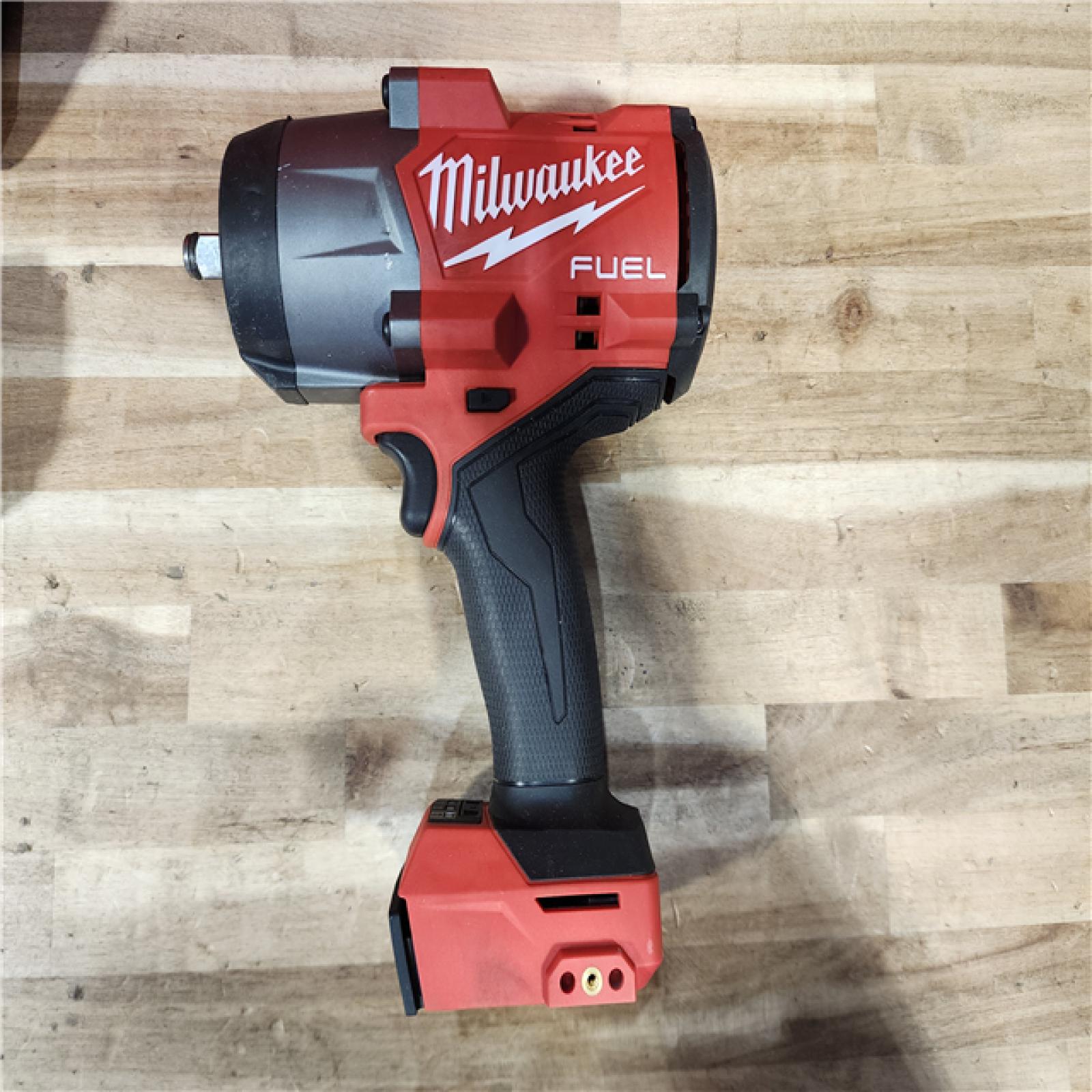 HOUSTON LOCATION - AS-IS Milwaukee FUEL 18V Lithium-Ion Brushless Cordless 1/2 in. Impact Wrench w/Friction Ring Kit