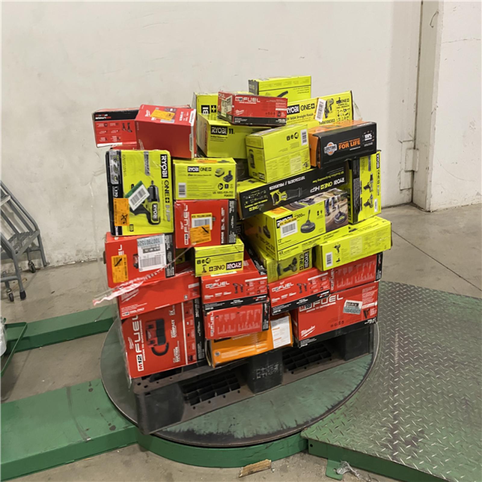 Dallas Location - As-Is Tool Pallet