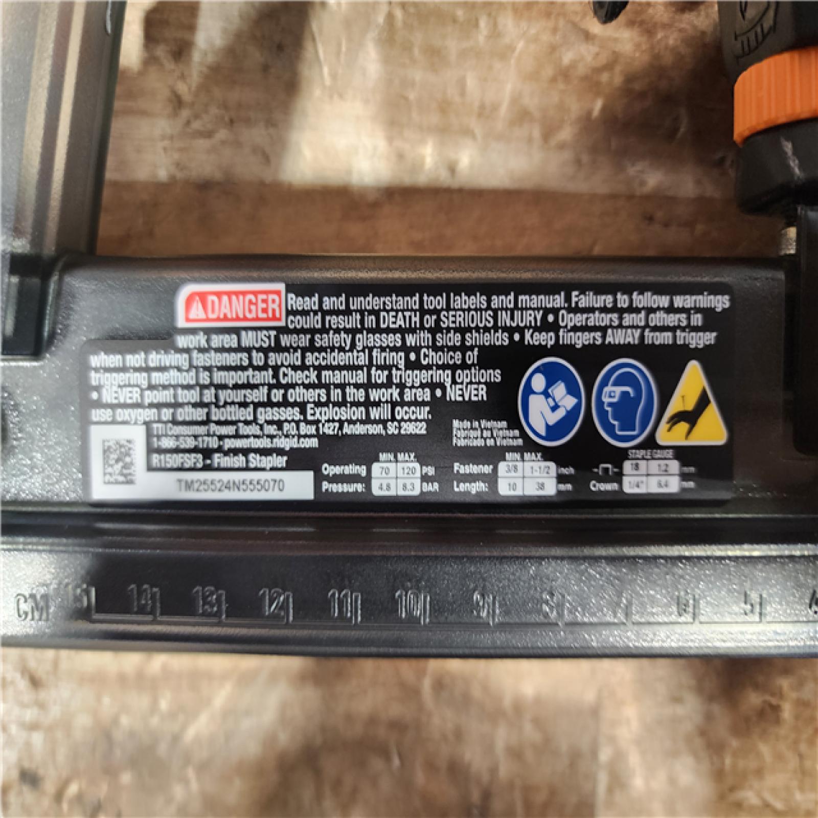 HOUSTON LOCATION - AS - IS Pneumatic 18-Gauge 1-1/2 in. Finish Stapler (TOOL ONLY)