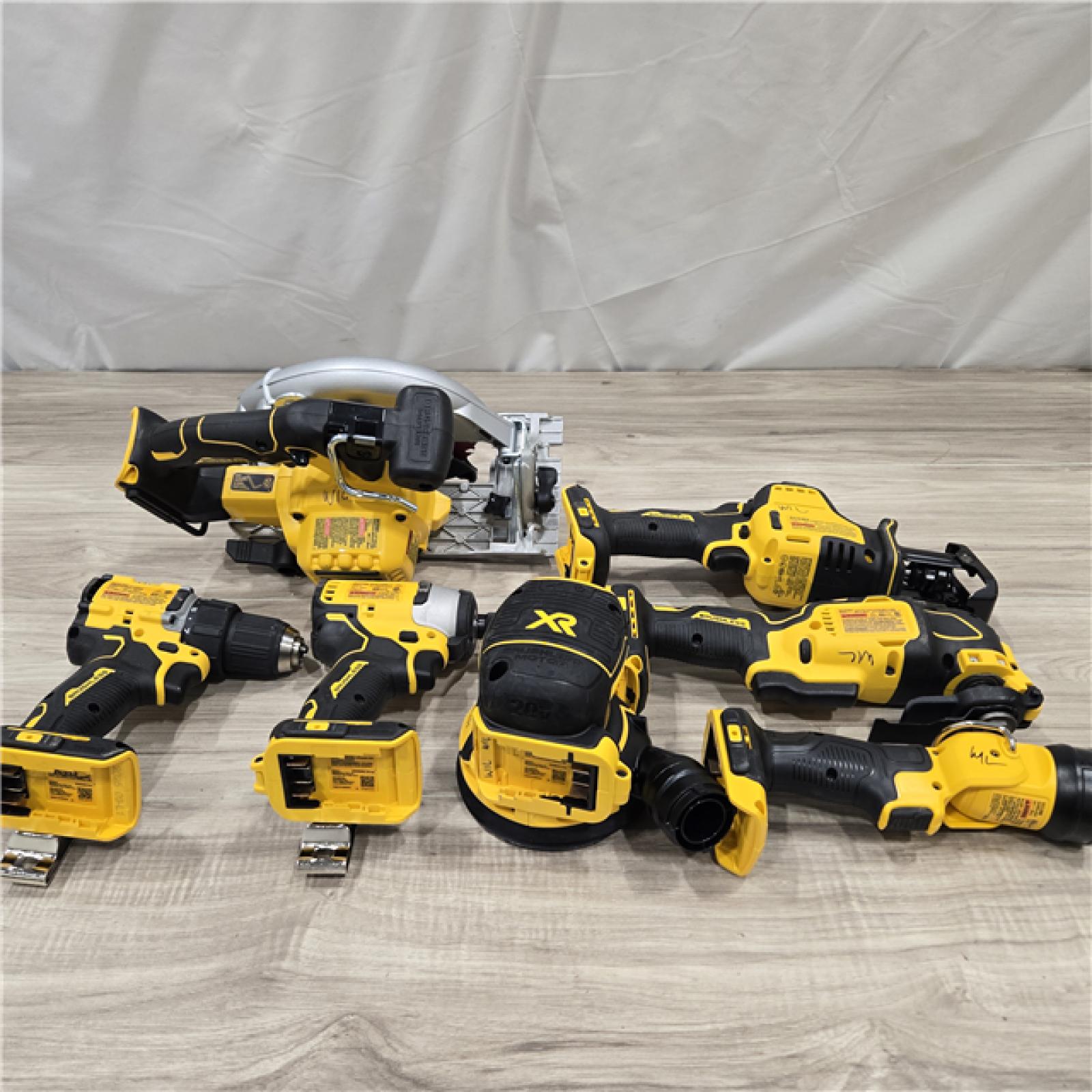 AS-IS DEWALT 20V MAX Lithium-Ion Cordless 7-Tool Combo Kit
