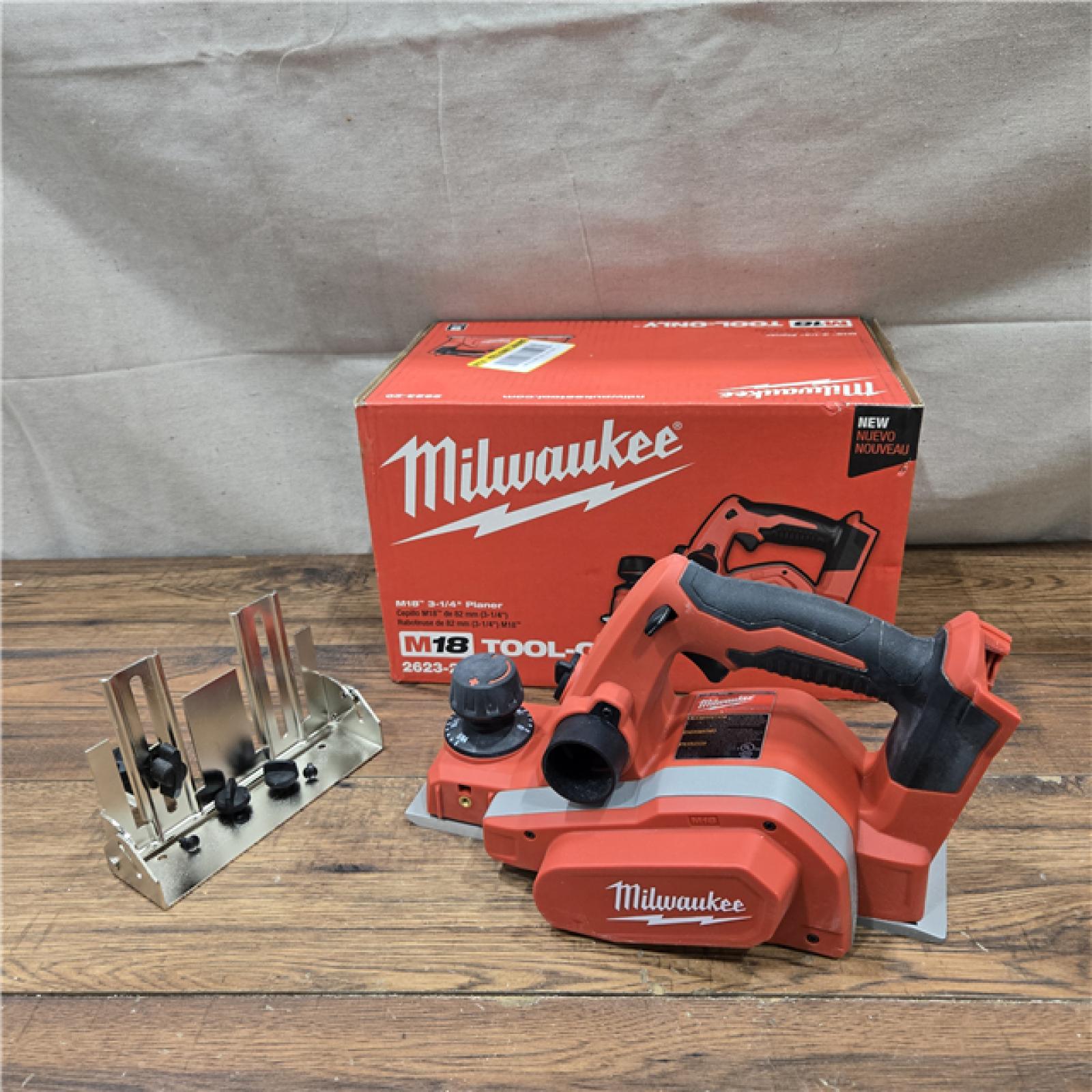 AS-IS Milwaukee M18 18-Volt Lithium-Ion Cordless 3-1/4 in. Planer (Tool-Only)